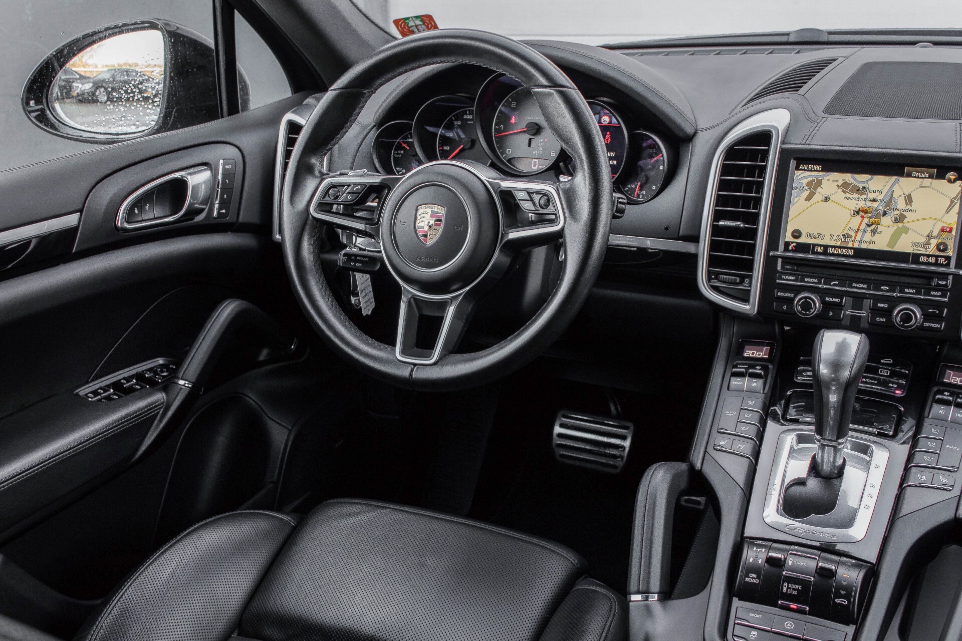 Porsche Cayenne 4.2 D S Sportdesign Adaptive 18-weg stoelen/Bose/Panorama/Blackpack Aut8 Foto 7