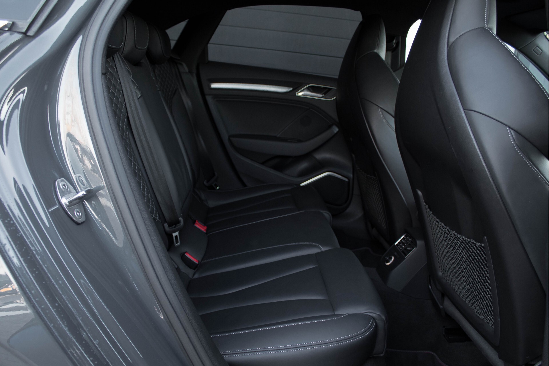 Audi A3 Limousine 2.0 TFSI S3 FACELIFT Quattro B&O/RSseats/Virtual/Pano/Xenon/Prolineplus Aut7 Foto 4