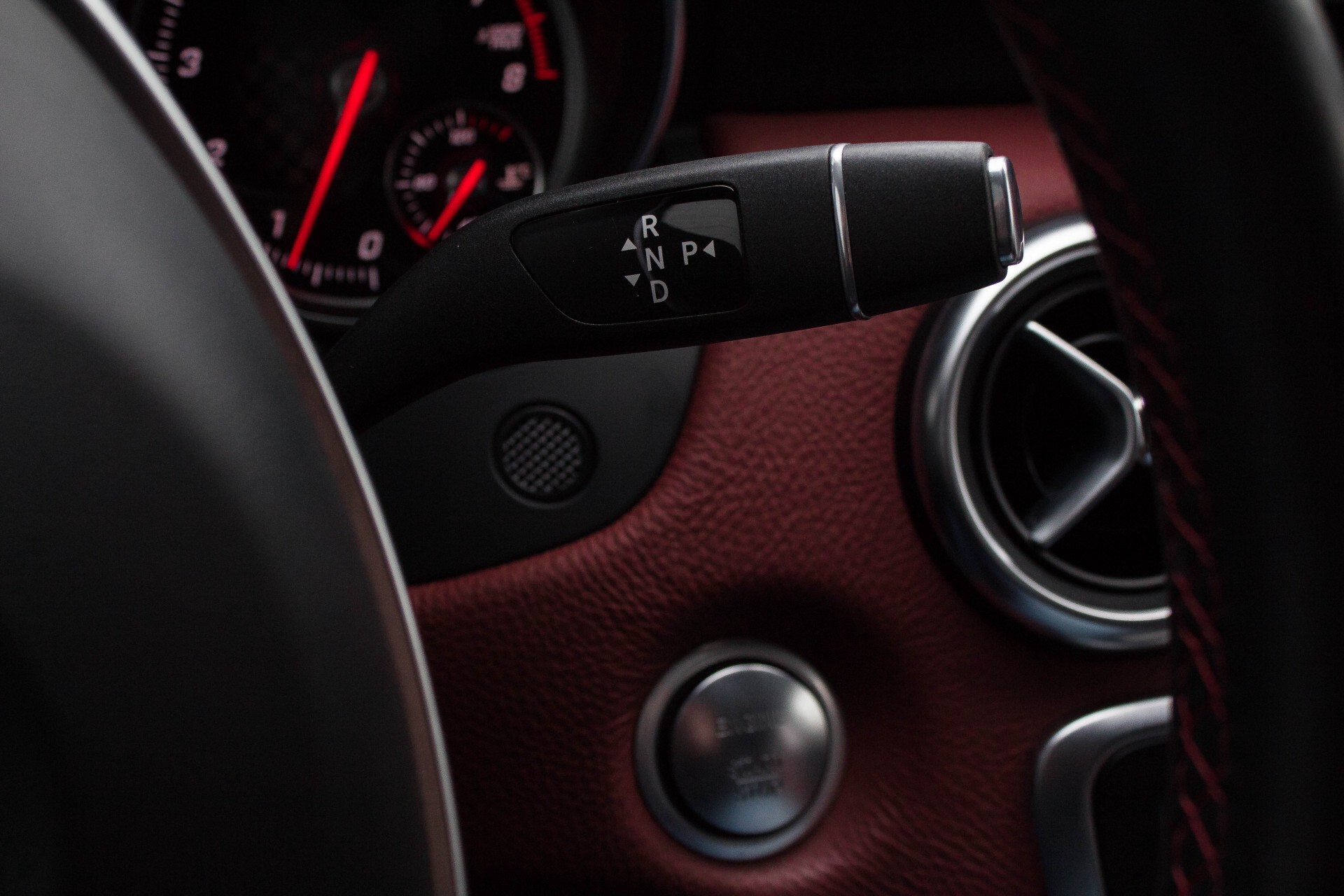 Mercedes-Benz A-Klasse 180 AMG Designoleder Night/Panorama/Camera Aut7 Foto 12