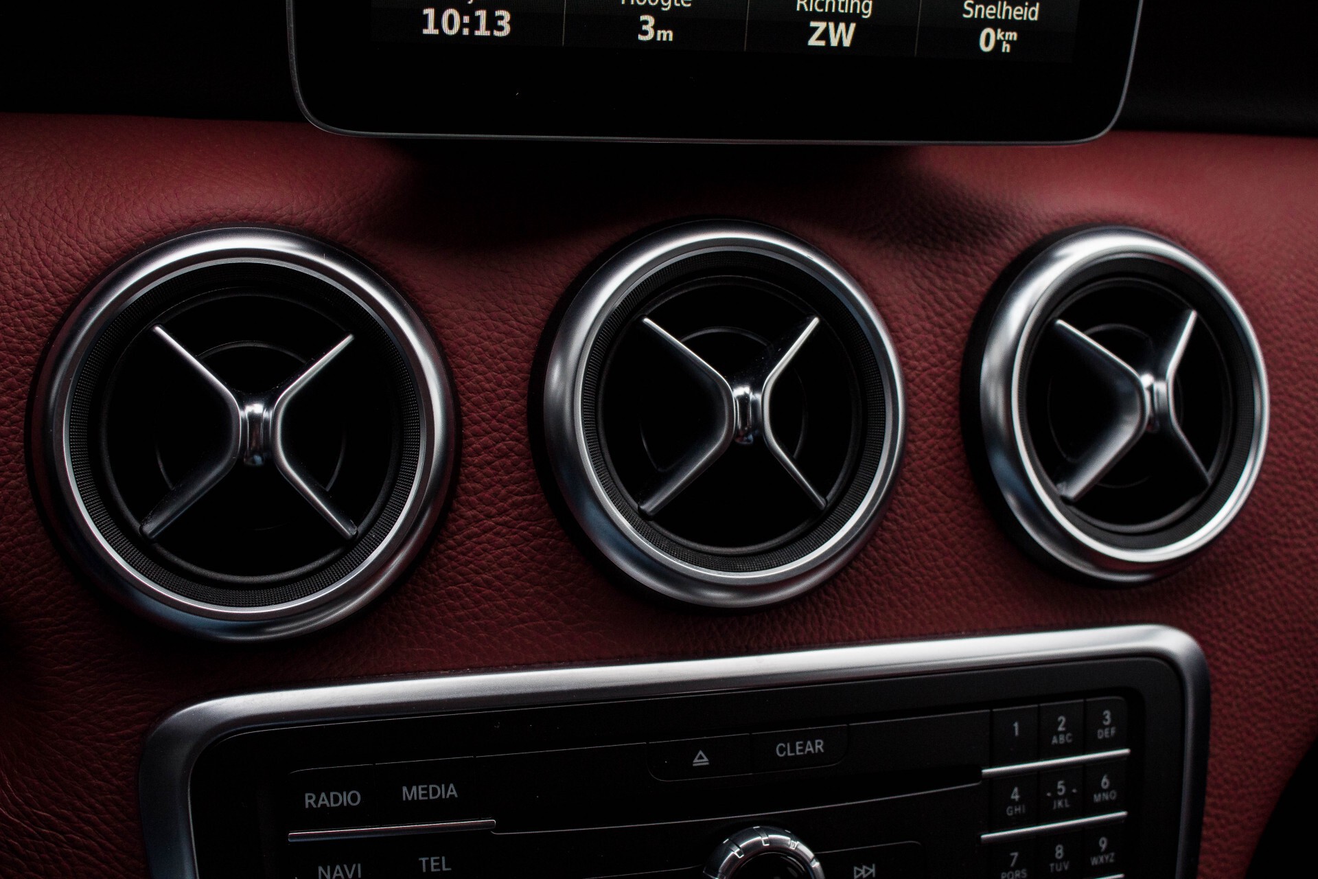 Mercedes-Benz A-Klasse 180 AMG Designoleder Night/Panorama/Camera Aut7 Foto 16