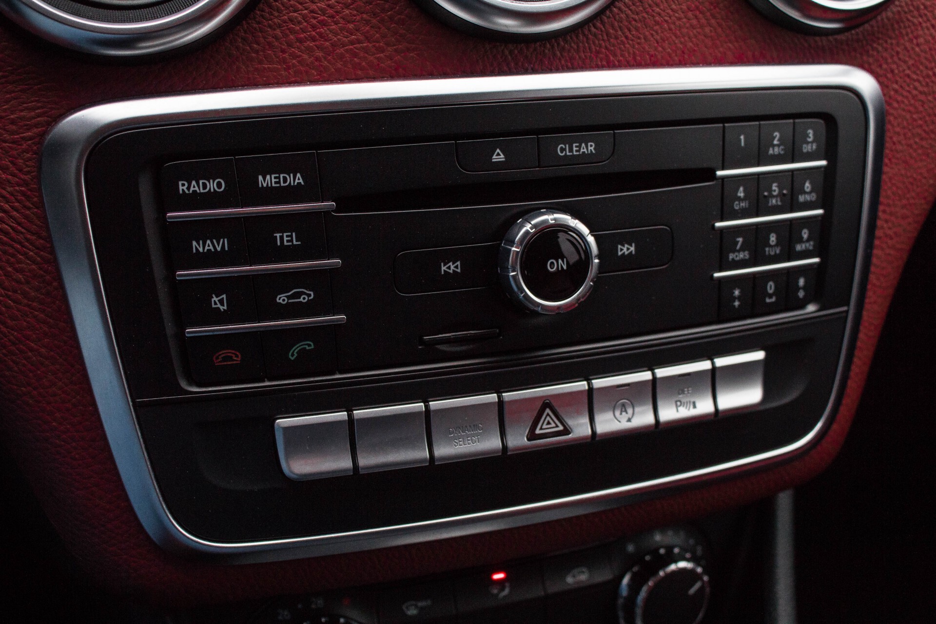 Mercedes-Benz A-Klasse 180 AMG Designoleder Night/Panorama/Camera Aut7 Foto 17