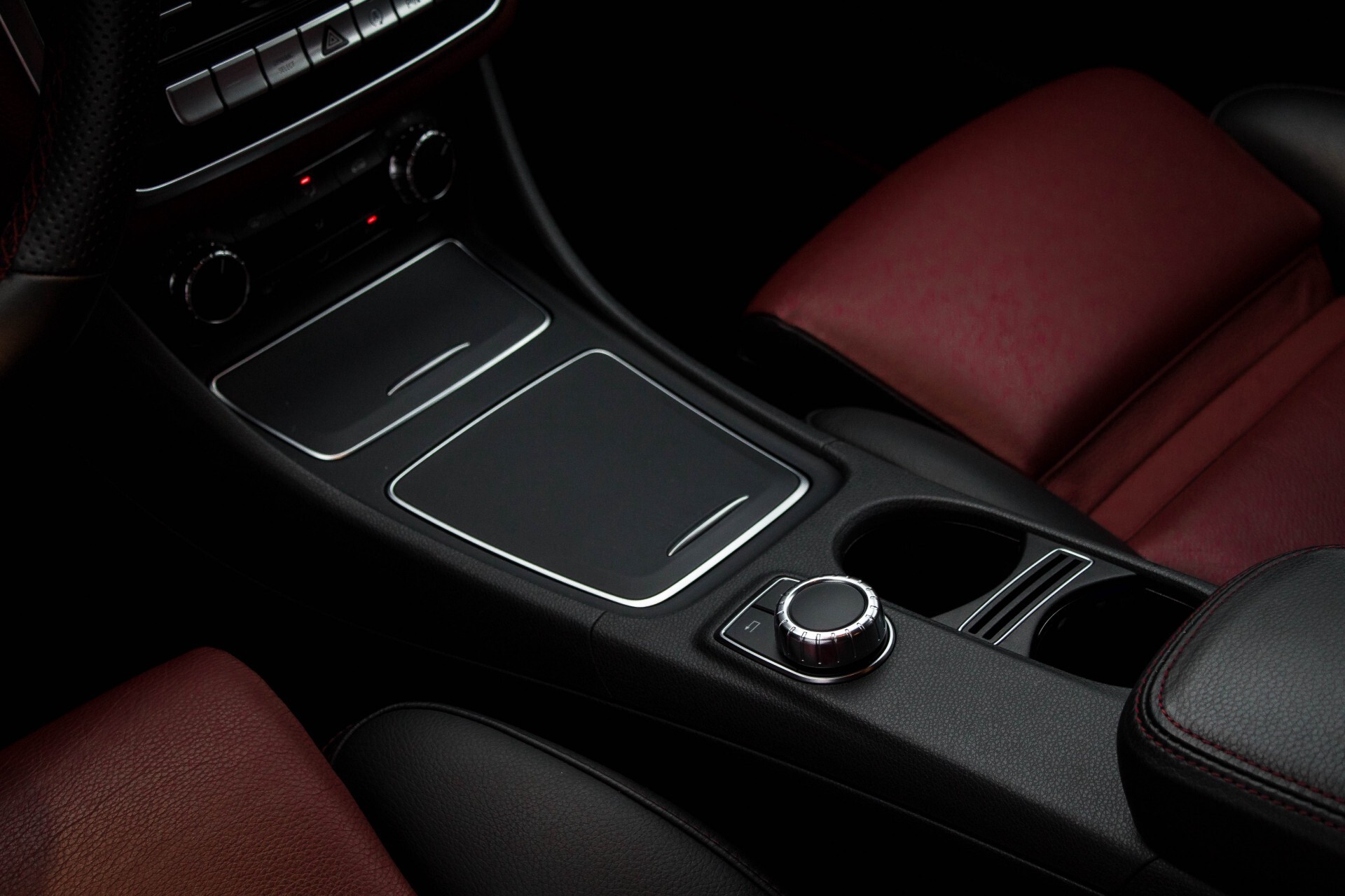 Mercedes-Benz A-Klasse 180 AMG Designoleder Night/Panorama/Camera Aut7 Foto 19