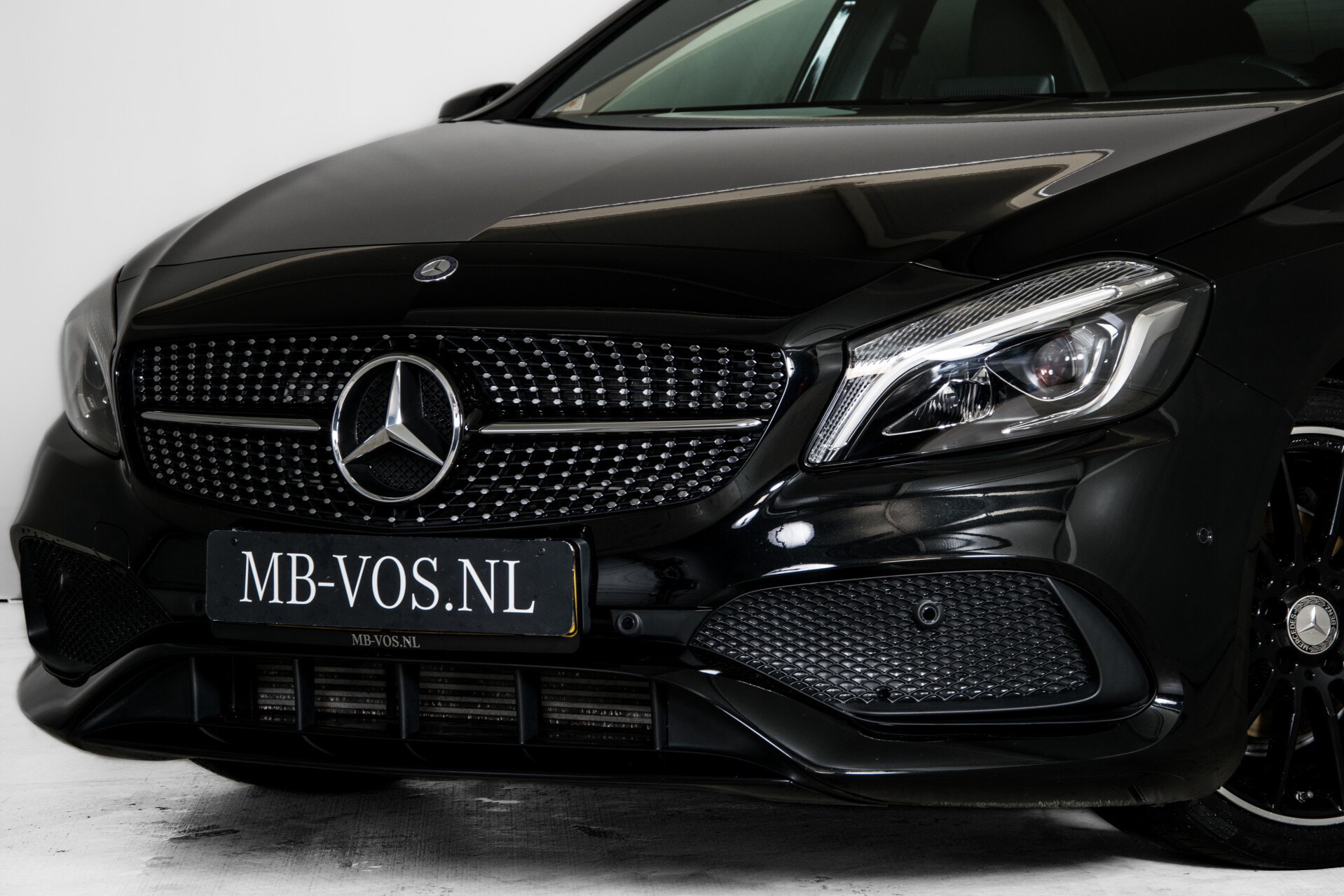 Mercedes-Benz A-Klasse 180 AMG Designoleder Night/Panorama/Camera Aut7 Foto 34