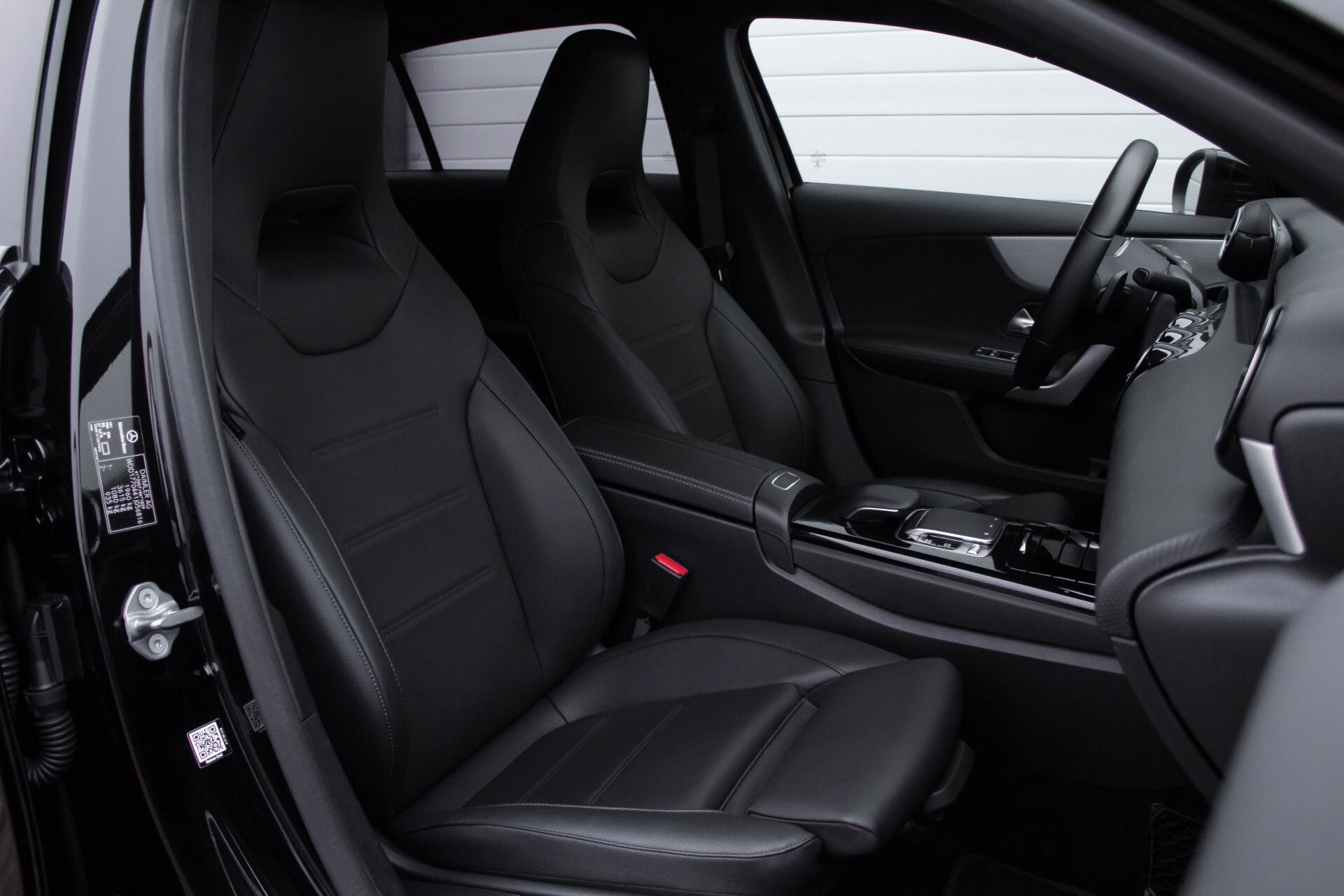 Mercedes-Benz A-Klasse 220 Progressive MBUX/Leder/Widescreen/Camera/Night/DAB+ Aut7 Foto 3