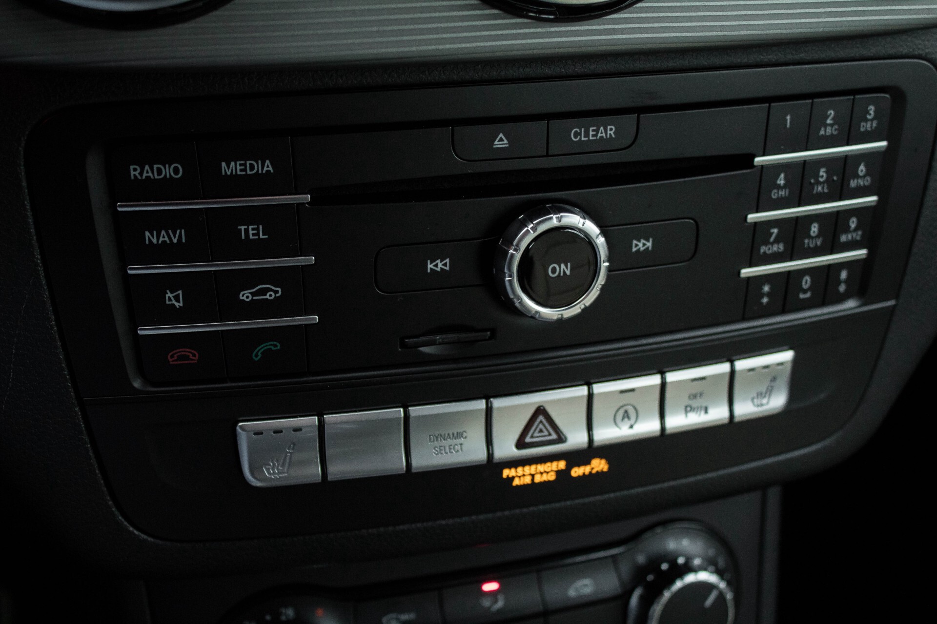 Mercedes-Benz B-Klasse 180 Style Leder/Navi/Keyless/Verwarmde Stln Aut7 Foto 18