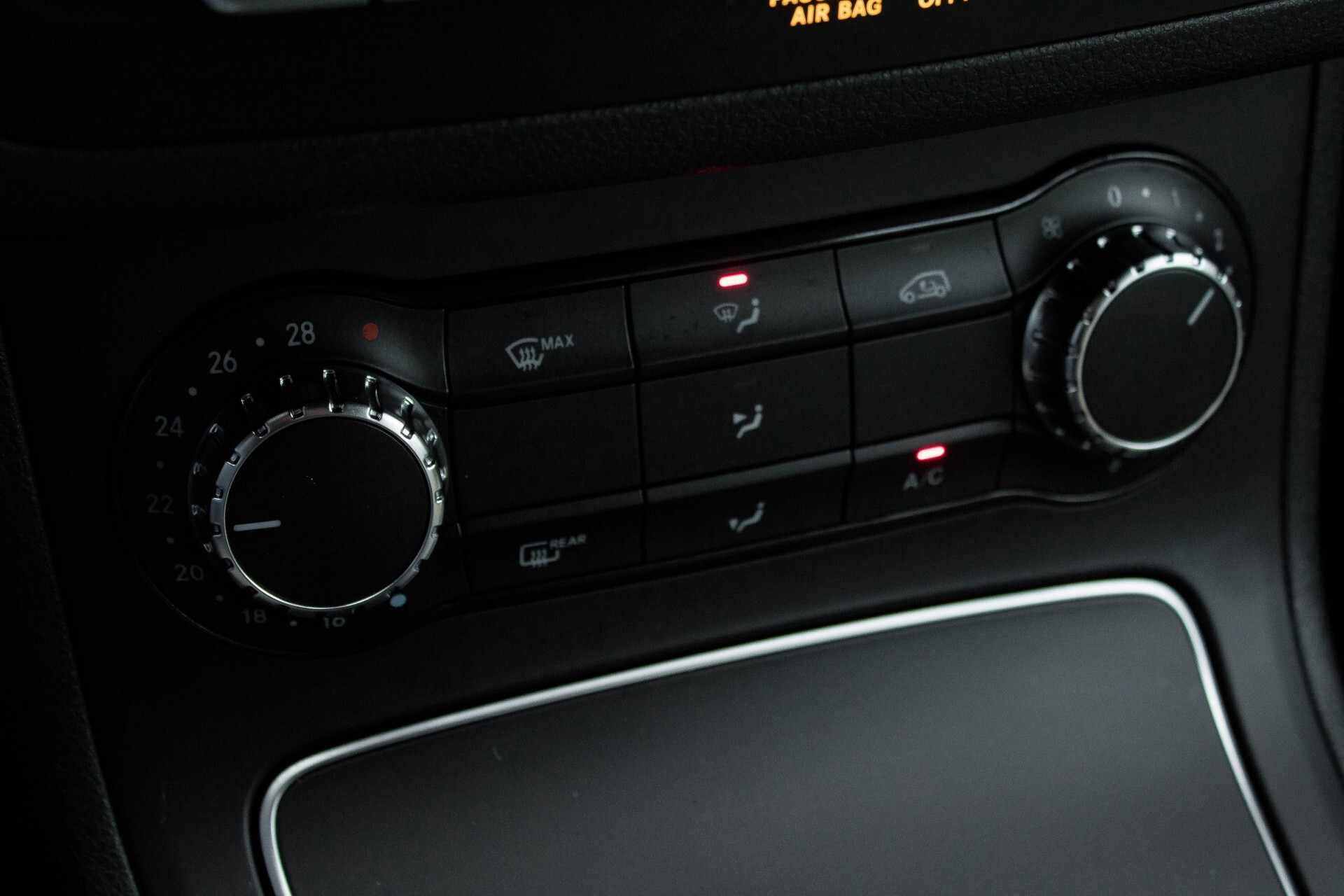 Mercedes-Benz B-Klasse 180 Style Leder/Navi/Keyless/Verwarmde Stln Aut7 Foto 19