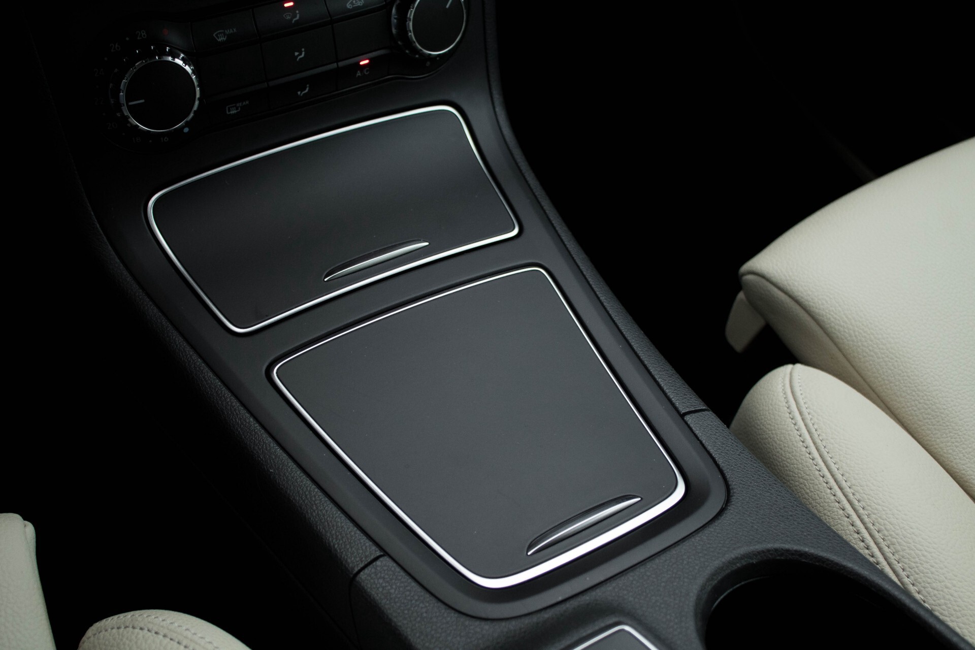 Mercedes-Benz B-Klasse 180 Style Leder/Navi/Keyless/Verwarmde Stln Aut7 Foto 20