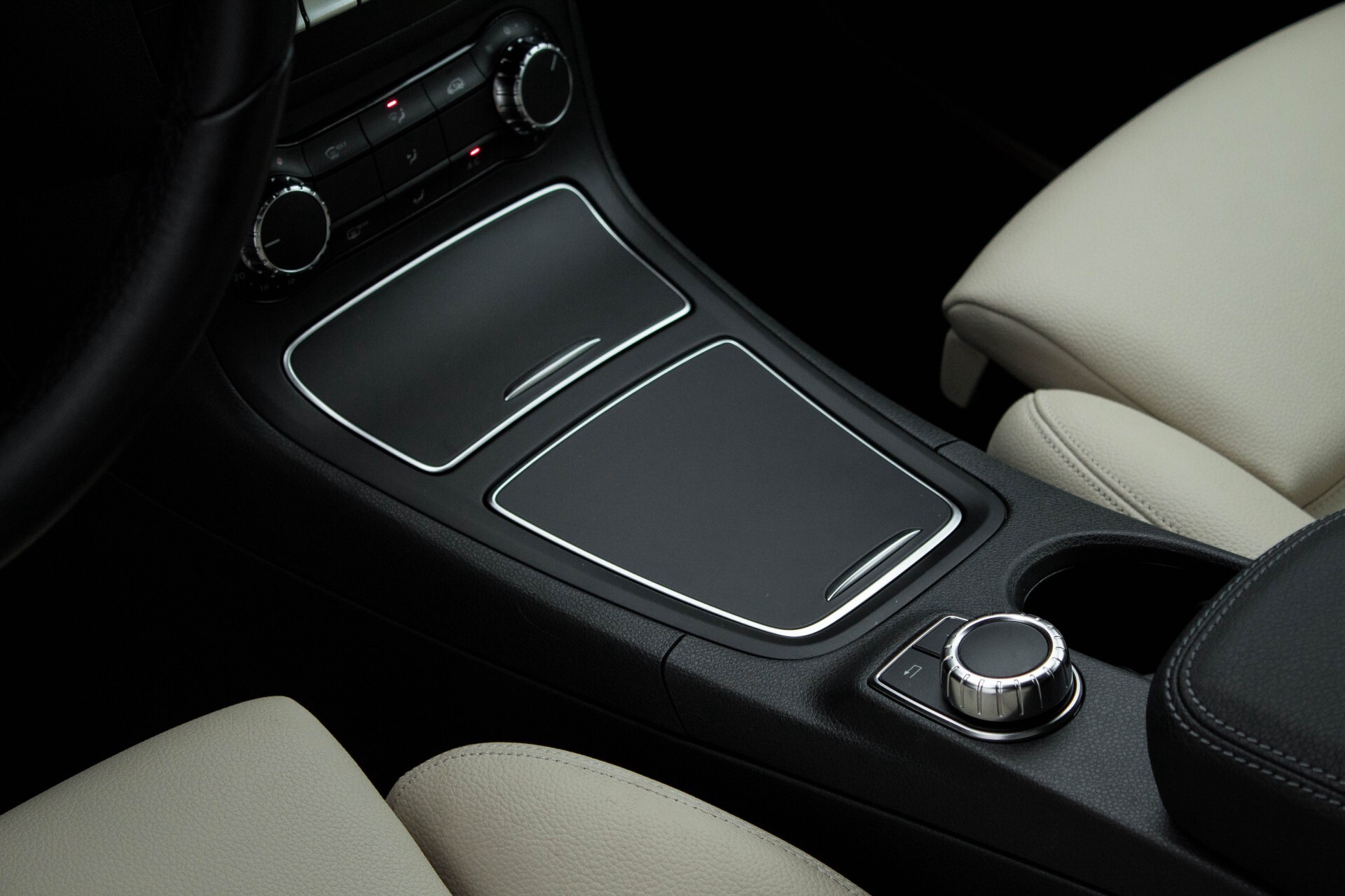 Mercedes-Benz B-Klasse 180 Style Leder/Navi/Keyless/Verwarmde Stln Aut7 Foto 22