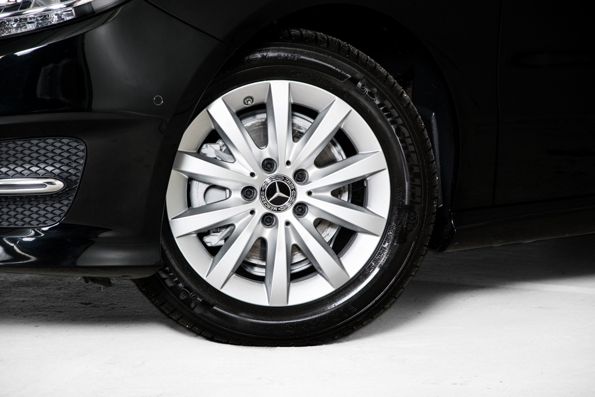 Mercedes-Benz B-Klasse 180 Style Leder/Navi/Keyless/Verwarmde Stln Aut7 Foto 35