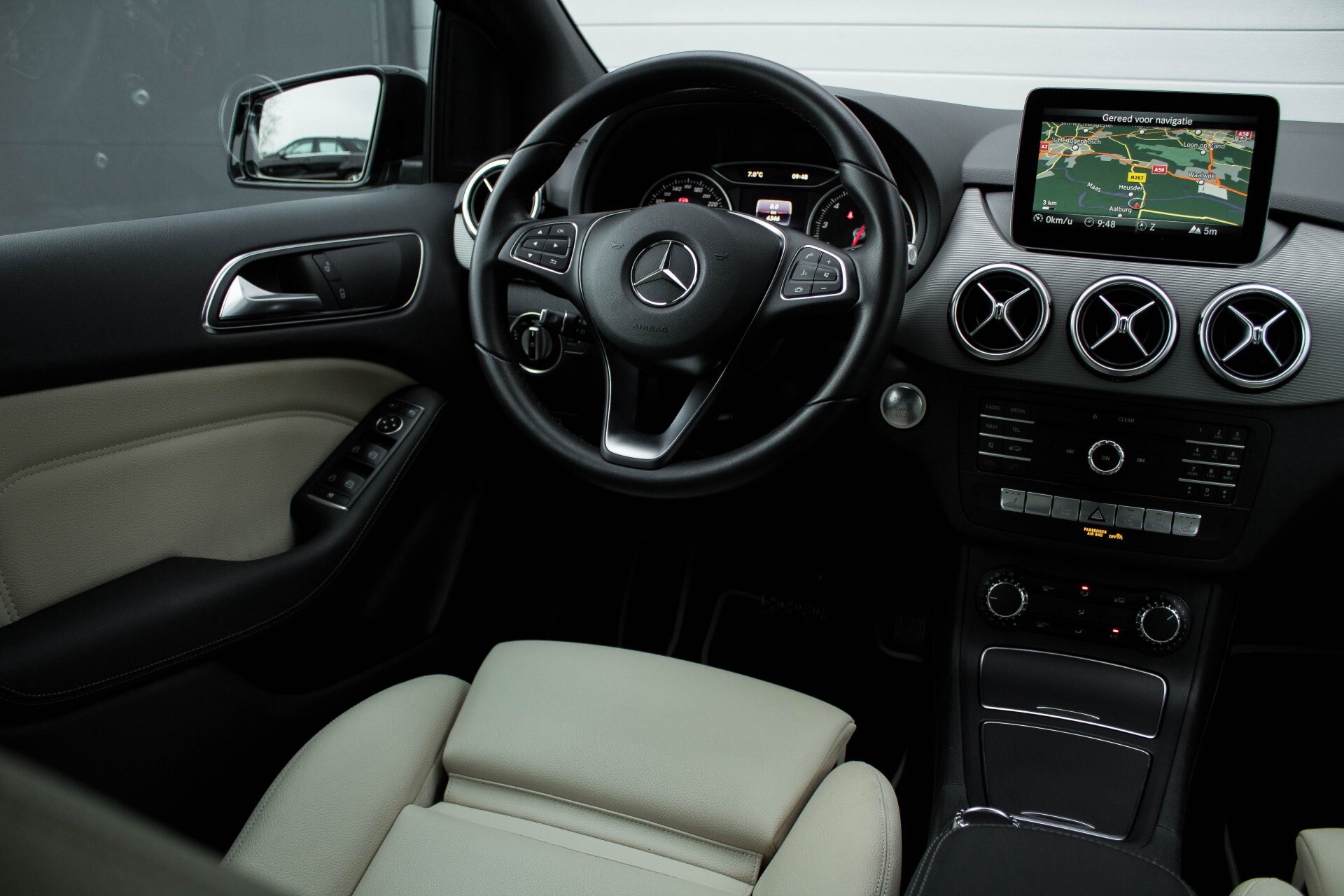 Mercedes-Benz B-Klasse 180 Style Leder/Navi/Keyless/Verwarmde Stln Aut7 Foto 6