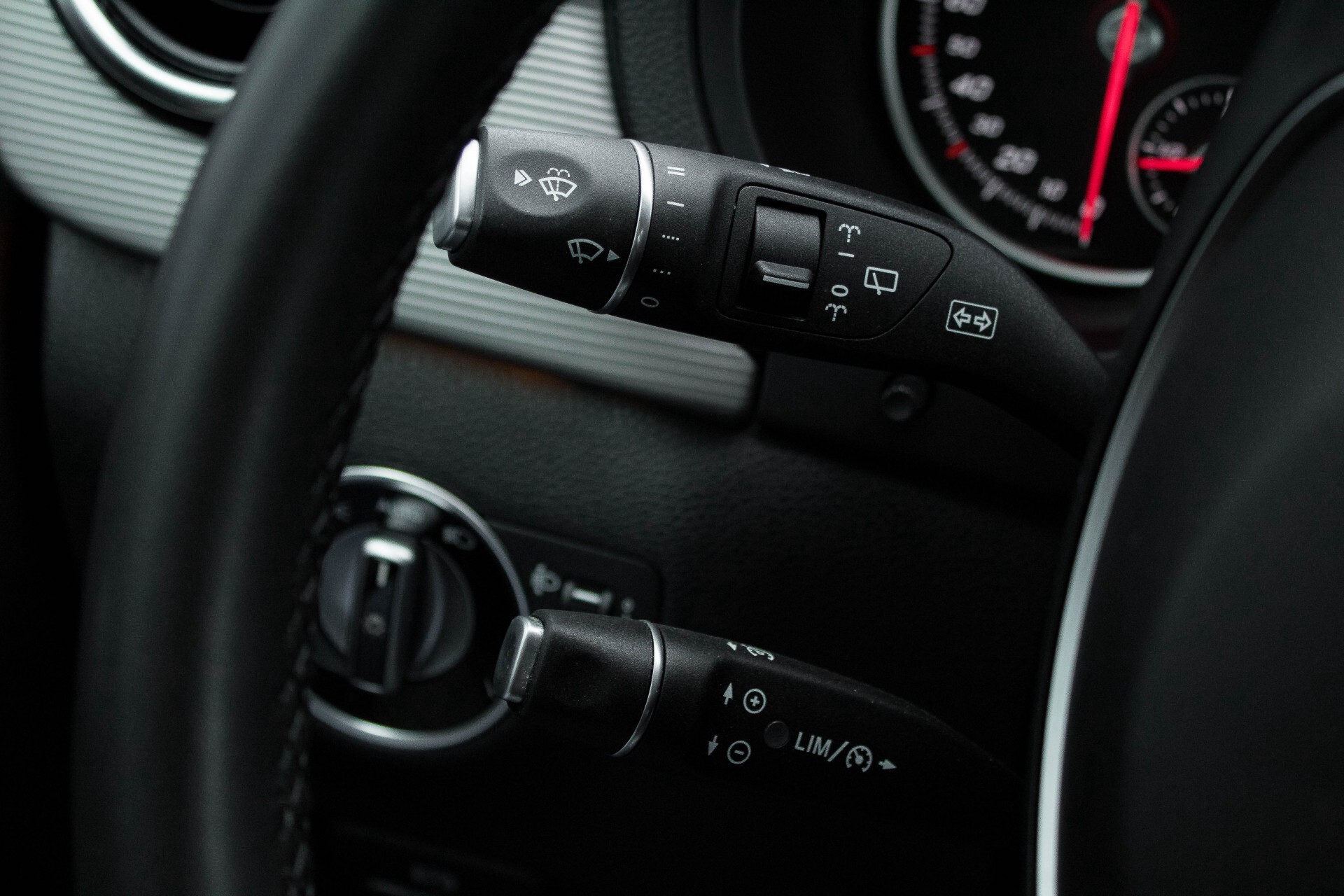 Mercedes-Benz B-Klasse 180 Style Leder/Navi/Keyless/Verwarmde Stln Aut7 Foto 9