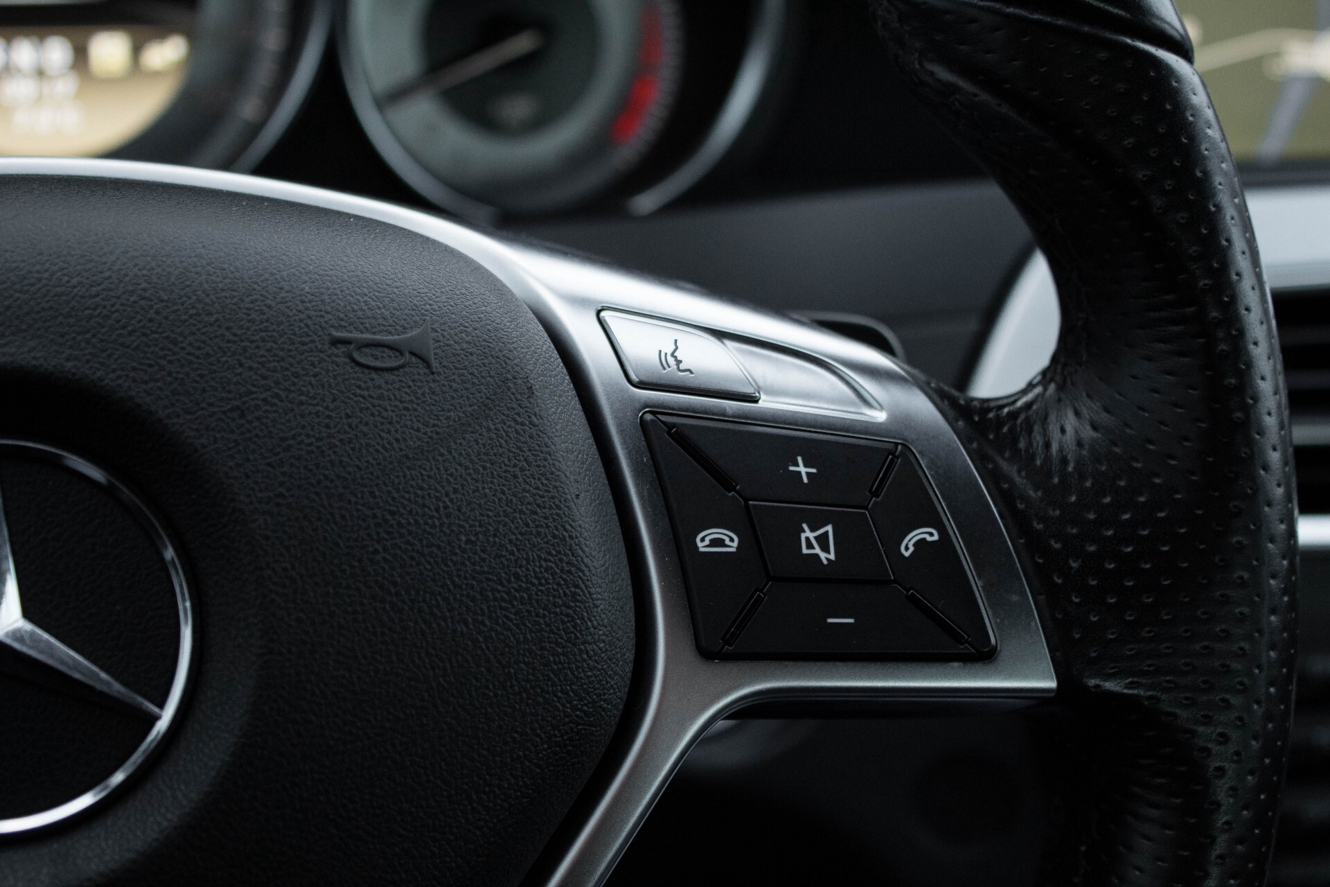 Mercedes-Benz C-Klasse 350 4-M AMG Panorama/Keyless/Harman-Kardon/Standkachel/Memory Aut7 Foto 12