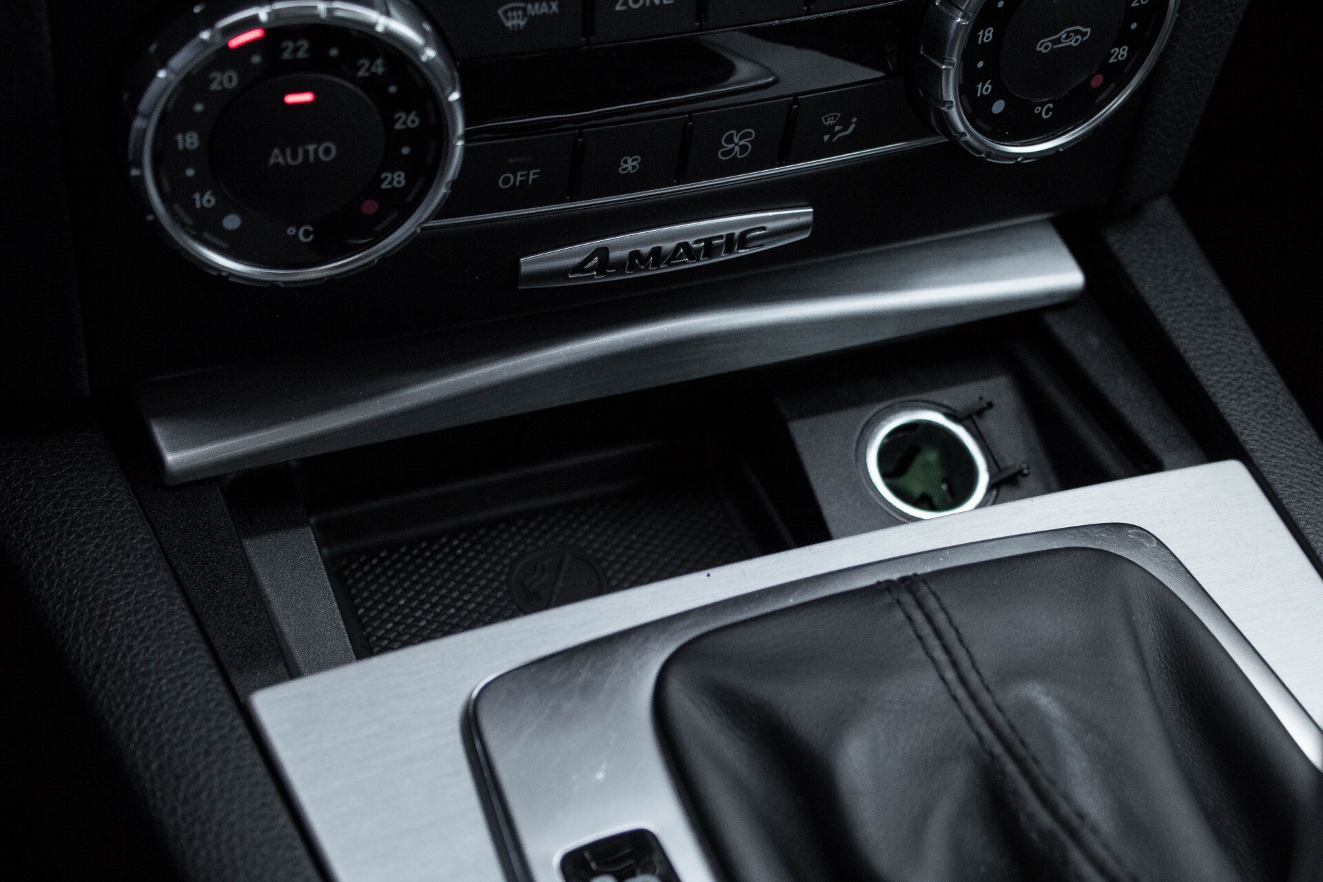 Mercedes-Benz C-Klasse 350 4-M AMG Panorama/Keyless/Harman-Kardon/Standkachel/Memory Aut7 Foto 20