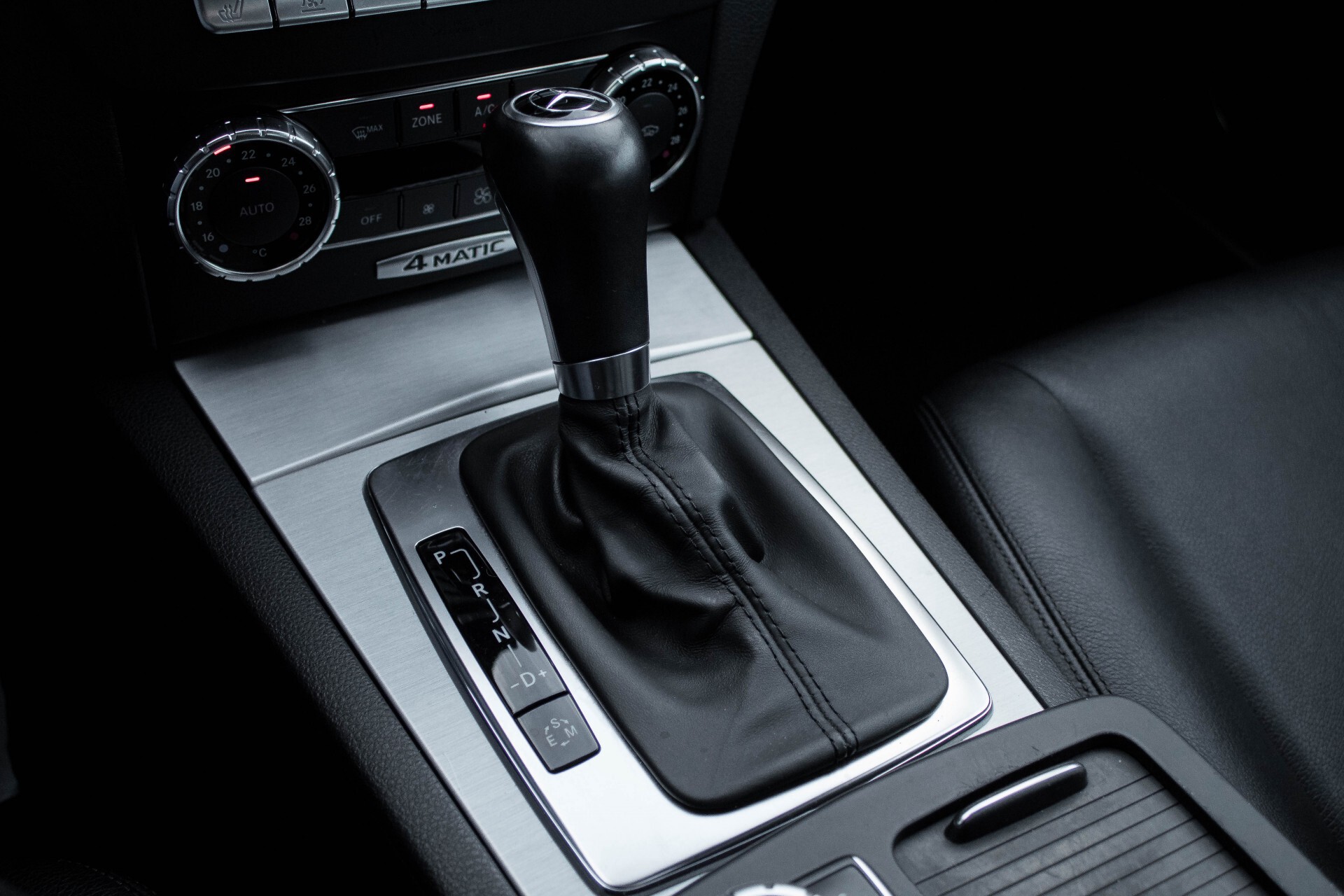 Mercedes-Benz C-Klasse 350 4-M AMG Panorama/Keyless/Harman-Kardon/Standkachel/Memory Aut7 Foto 21