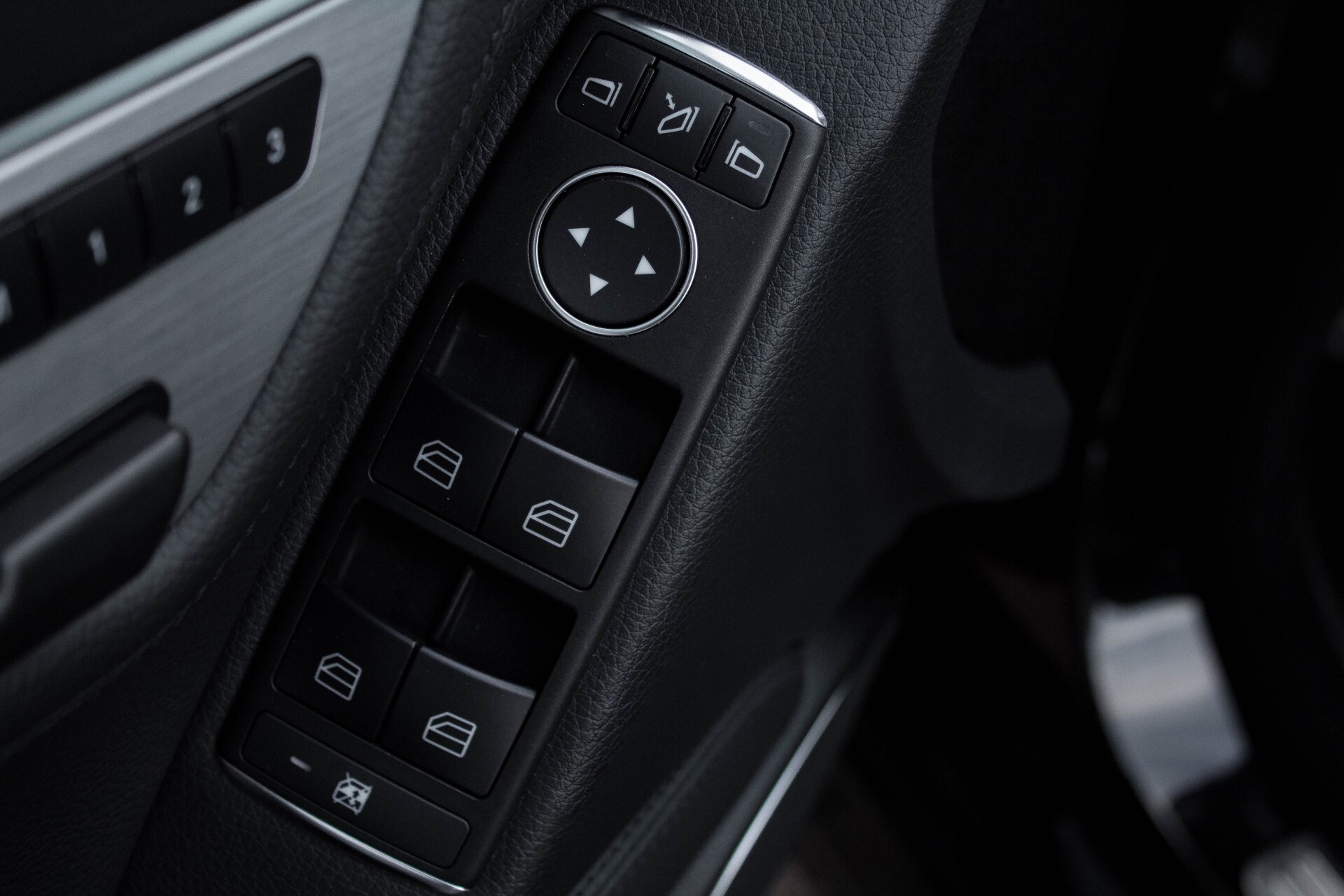 Mercedes-Benz C-Klasse 350 4-M AMG Panorama/Keyless/Harman-Kardon/Standkachel/Memory Aut7 Foto 23