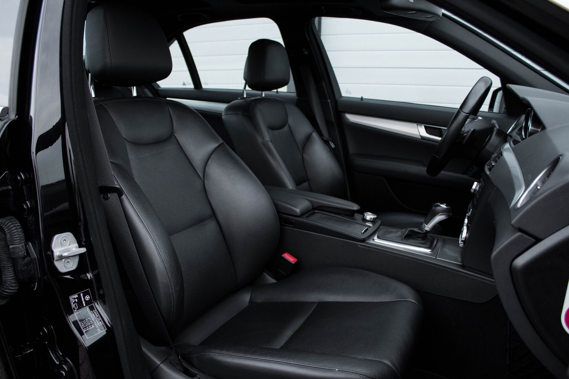 Mercedes-Benz C-Klasse 350 4-M AMG Panorama/Keyless/Harman-Kardon/Standkachel/Memory Aut7 Foto 3