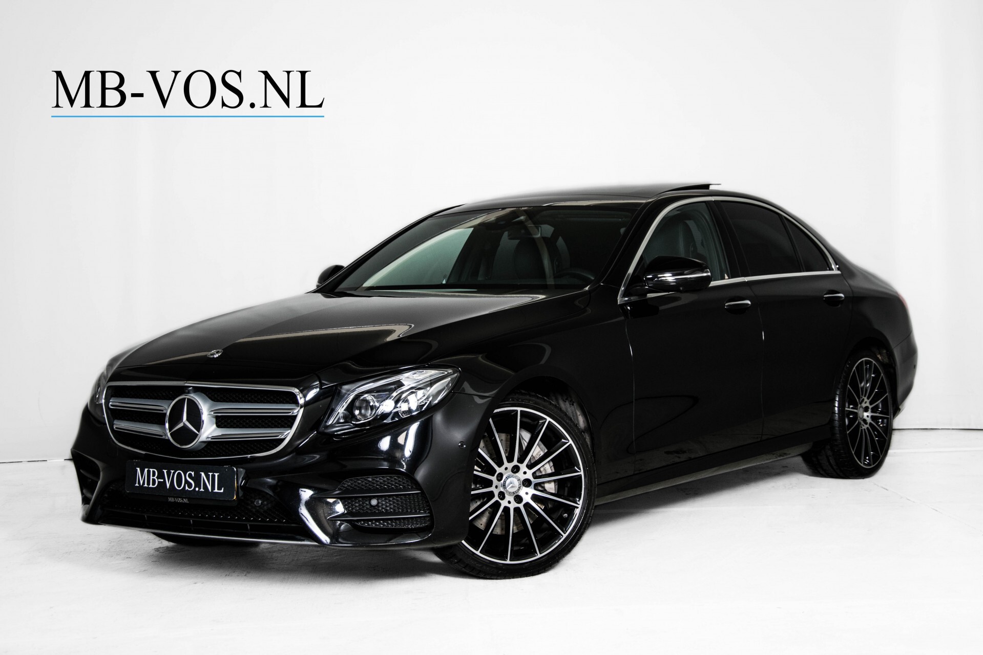 Mercedes-Benz E-Klasse 350 d AMG Luchtvering/Panorama/Distronic/Keyless/Widescreen/Burmester/Memory Aut9 Foto 1