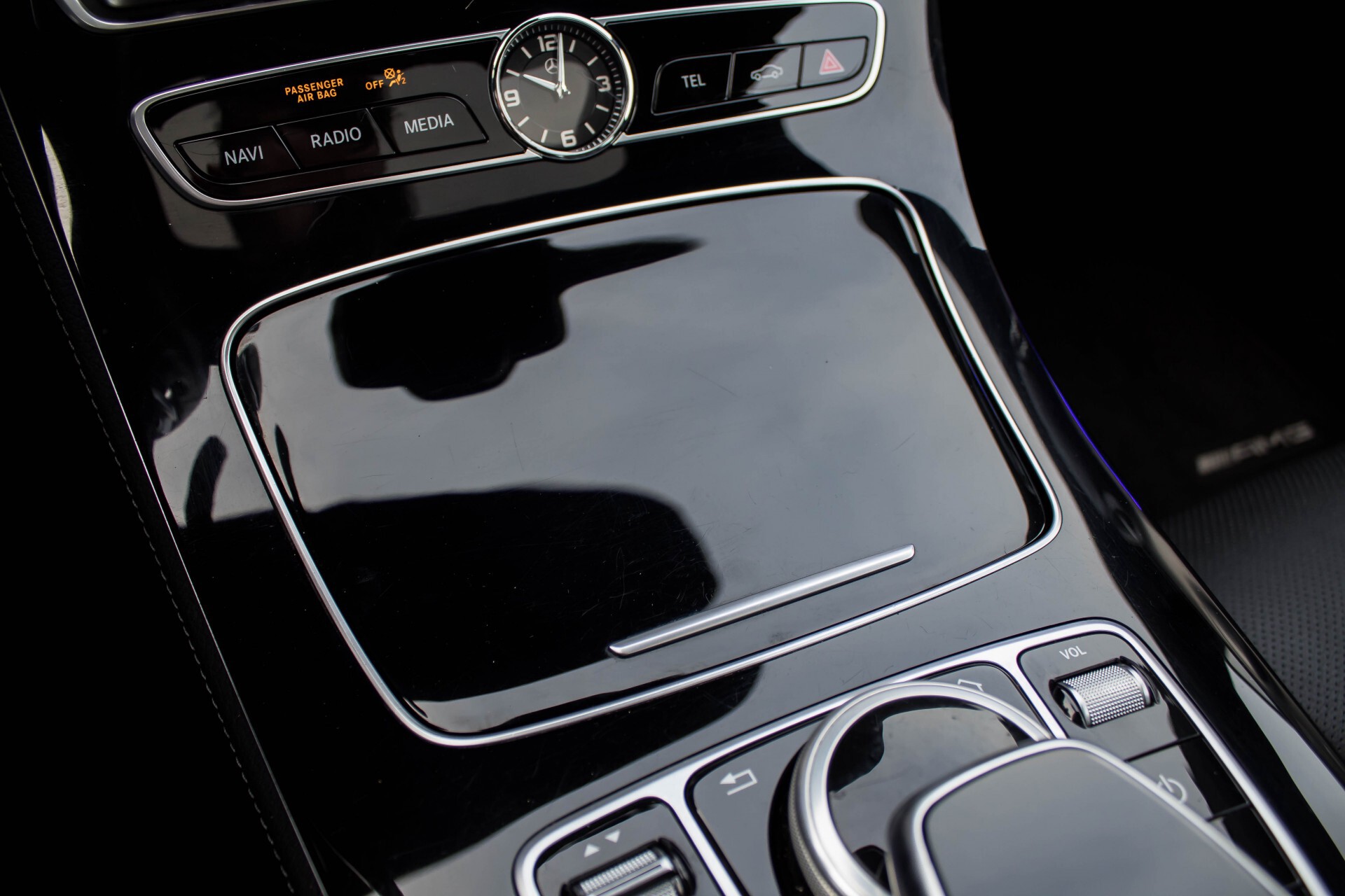 Mercedes-Benz E-Klasse 350 d AMG Luchtvering/Panorama/Distronic/Keyless/Widescreen/Burmester/Memory Aut9 Foto 18