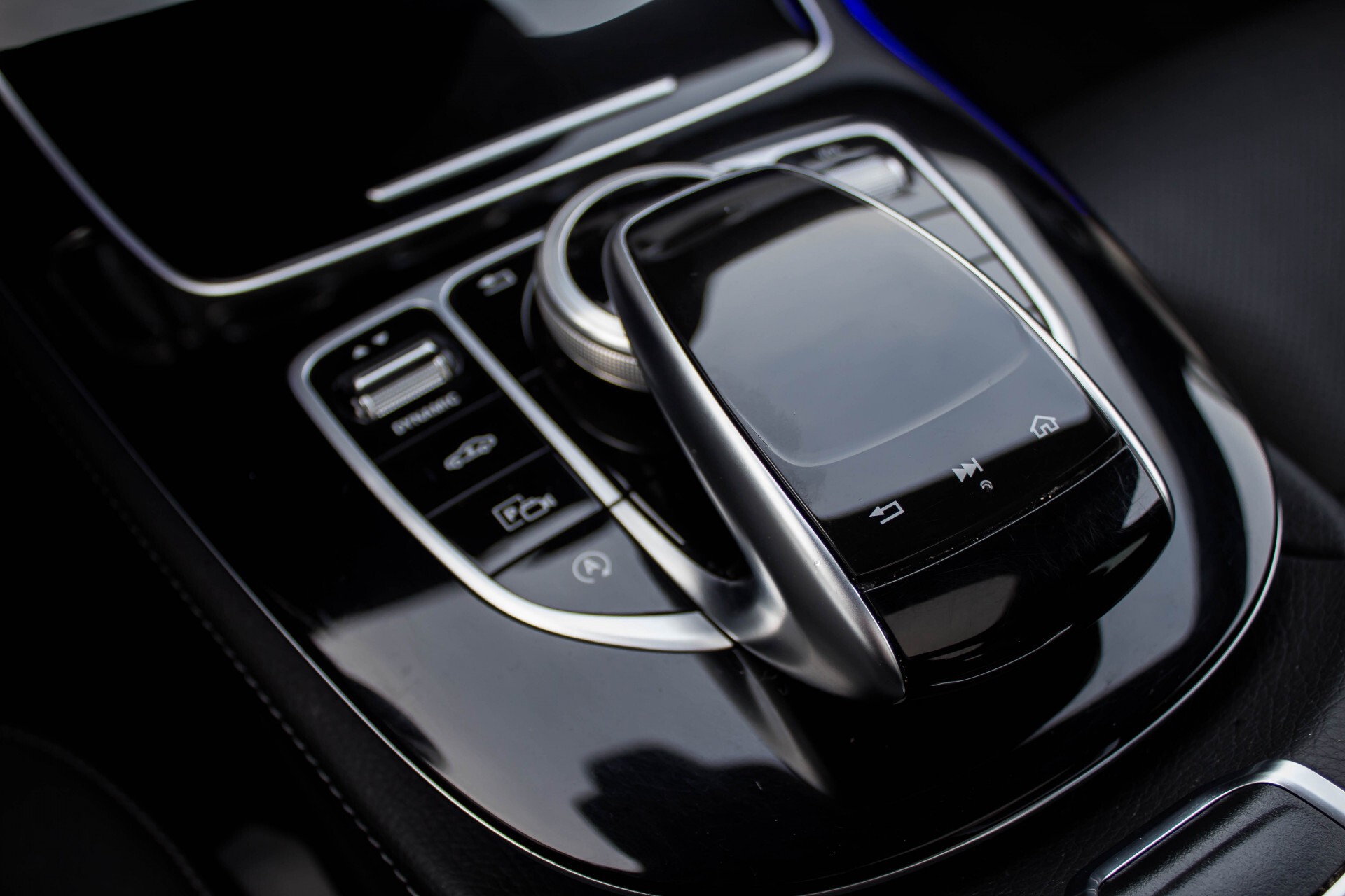 Mercedes-Benz E-Klasse 350 d AMG Luchtvering/Panorama/Distronic/Keyless/Widescreen/Burmester/Memory Aut9 Foto 21