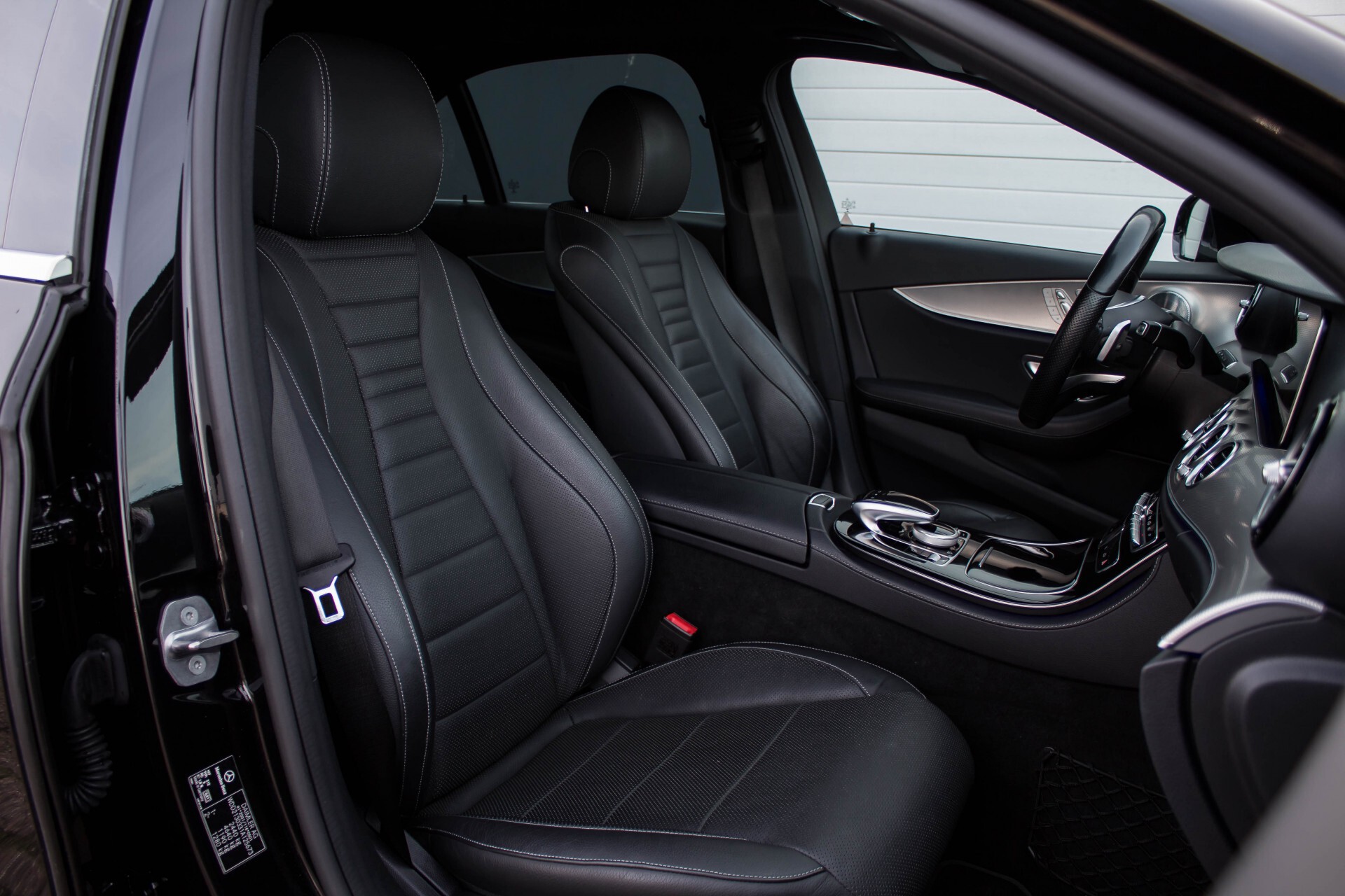 Mercedes-Benz E-Klasse 350 d AMG Luchtvering/Panorama/Distronic/Keyless/Widescreen/Burmester/Memory Aut9 Foto 3