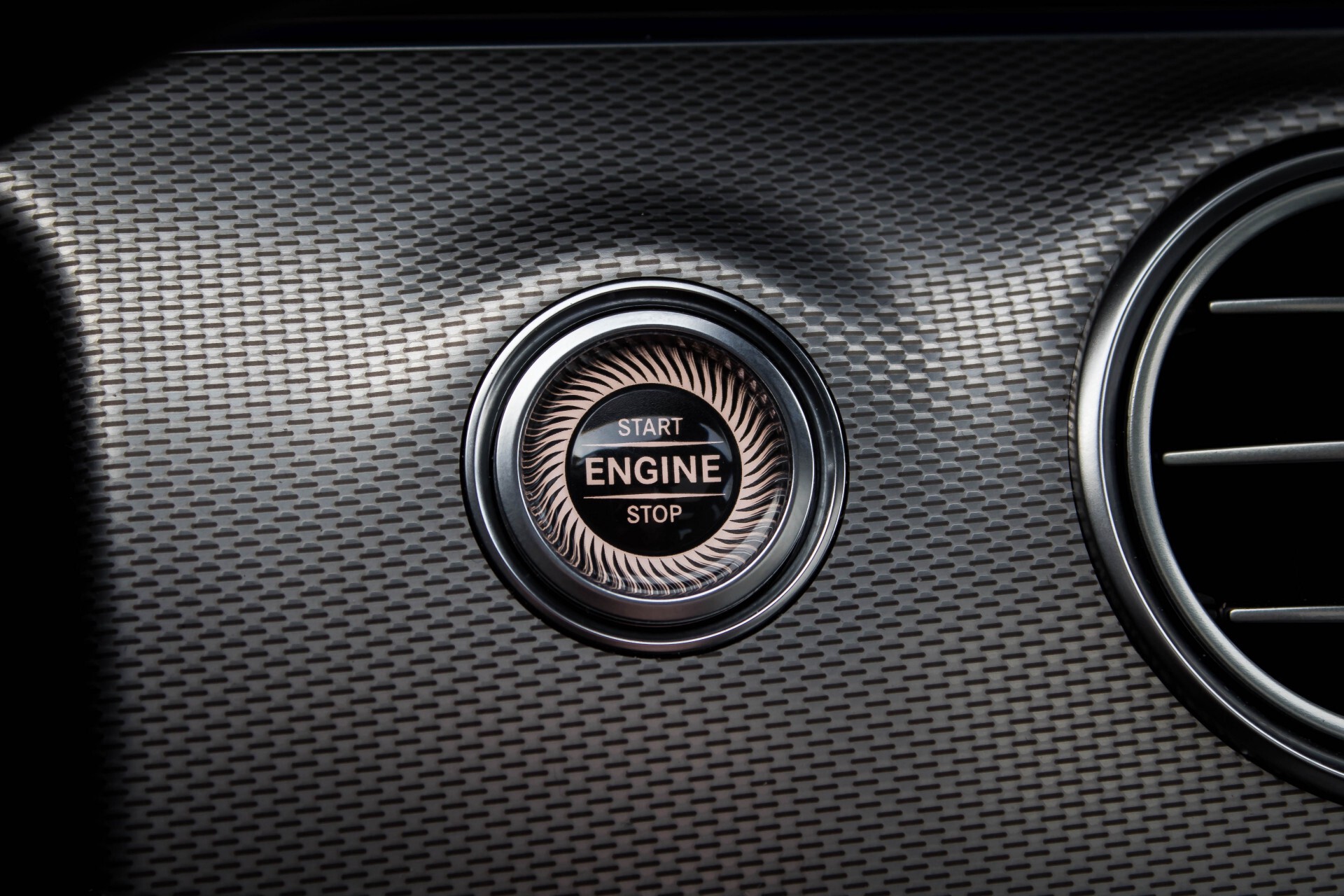 Mercedes-Benz E-Klasse 350 d AMG Luchtvering/Panorama/Distronic/Keyless/Widescreen/Burmester/Memory Aut9 Foto 30