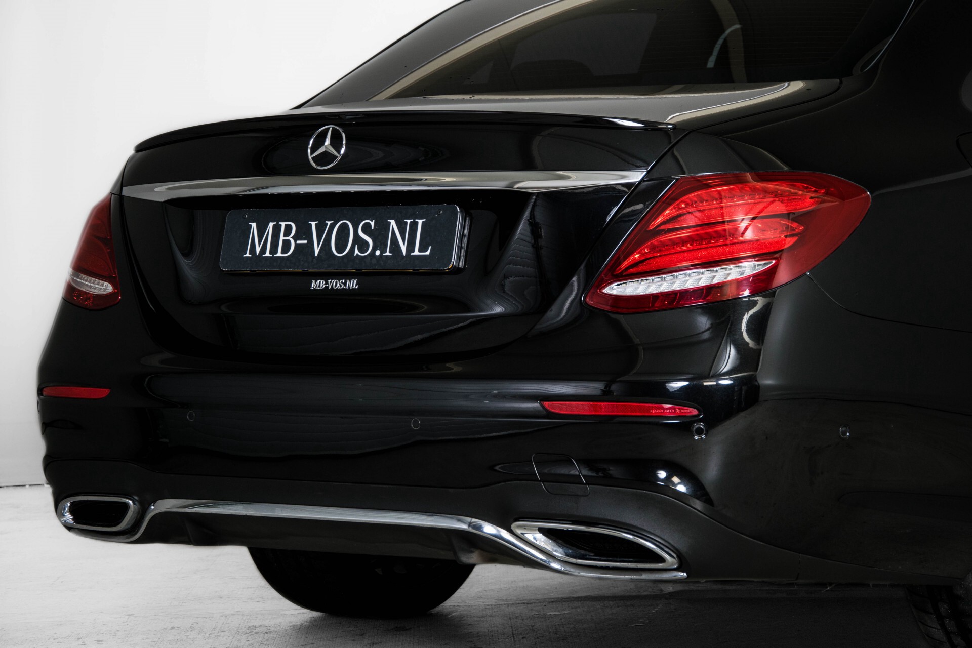 Mercedes-Benz E-Klasse 350 d AMG Luchtvering/Panorama/Distronic/Keyless/Widescreen/Burmester/Memory Aut9 Foto 39