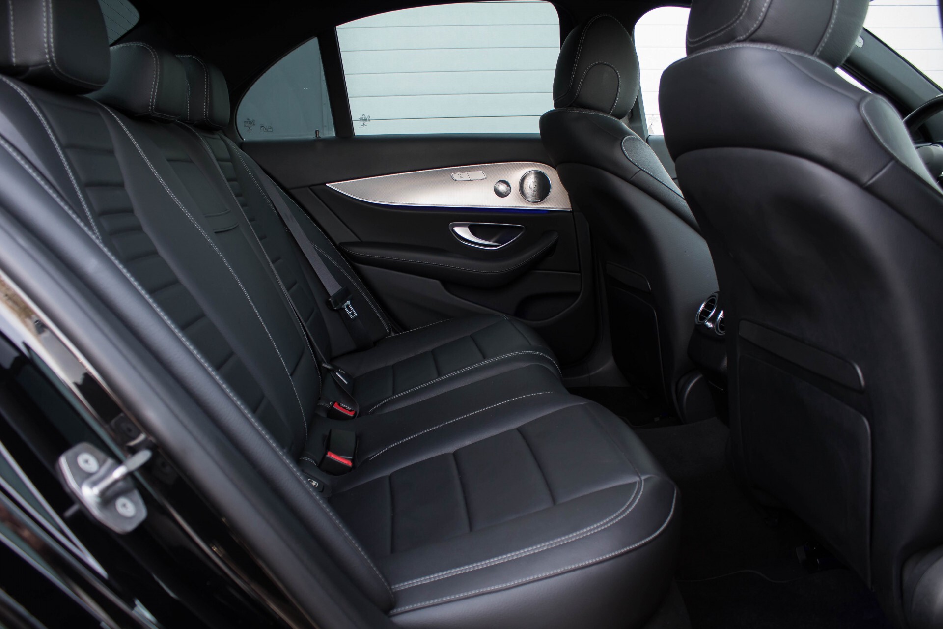 Mercedes-Benz E-Klasse 350 d AMG Luchtvering/Panorama/Distronic/Keyless/Widescreen/Burmester/Memory Aut9 Foto 4