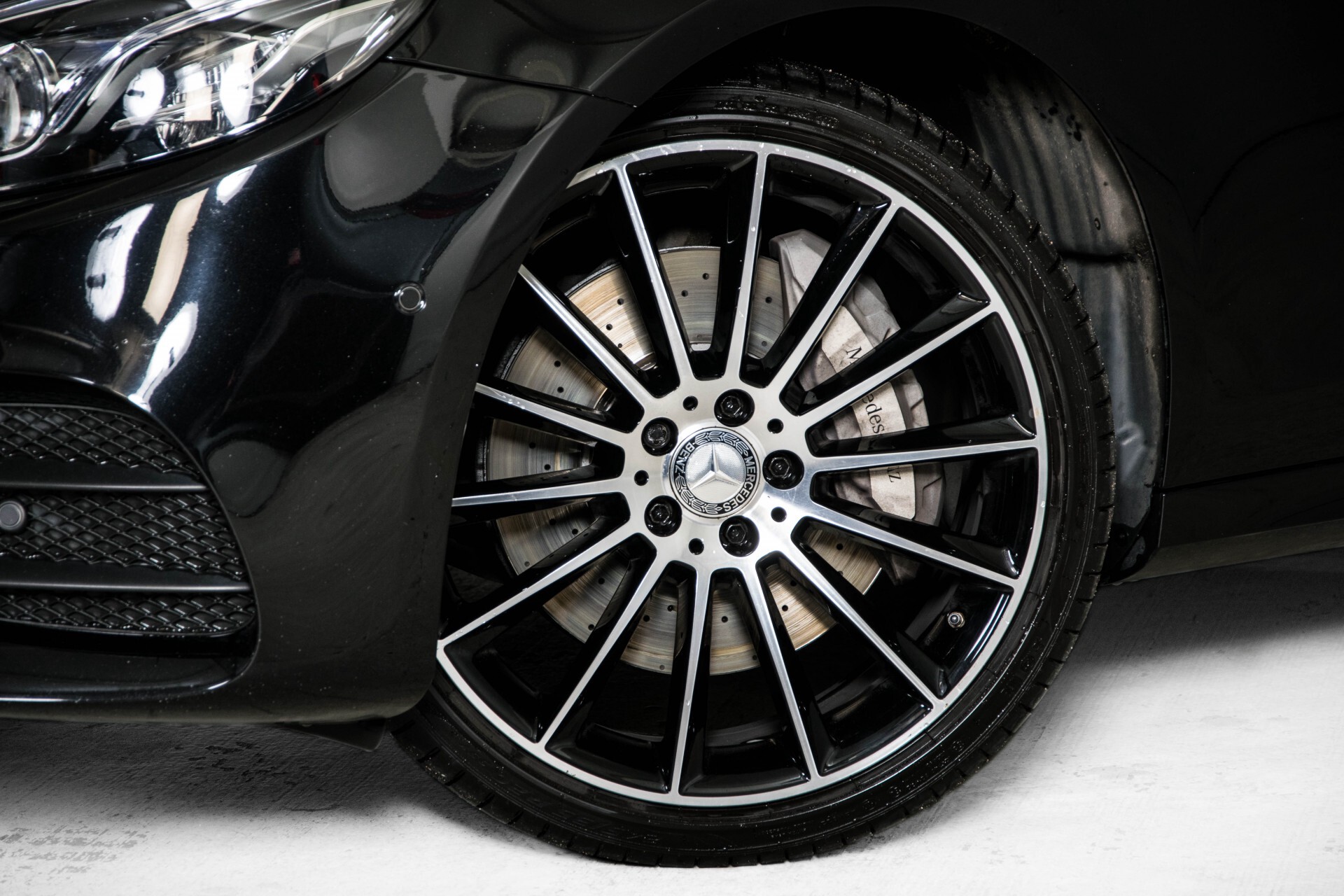 Mercedes-Benz E-Klasse 350 d AMG Luchtvering/Panorama/Distronic/Keyless/Widescreen/Burmester/Memory Aut9 Foto 40