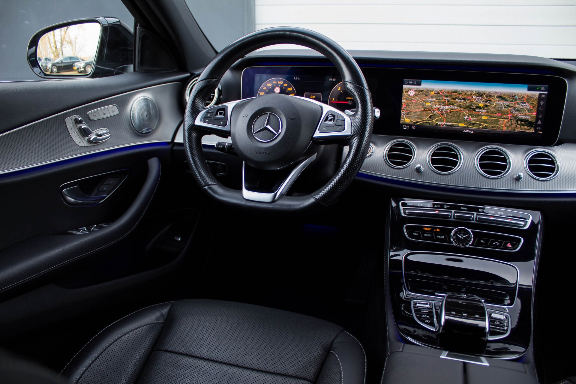 Mercedes-Benz E-Klasse 350 d AMG Luchtvering/Panorama/Distronic/Keyless/Widescreen/Burmester/Memory Aut9 Foto 6