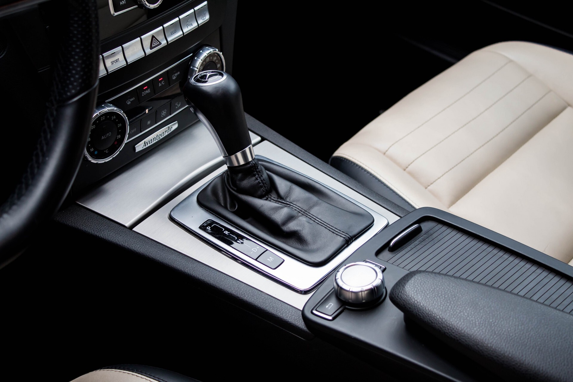 Mercedes-Benz C-Klasse Estate 350 AMG Panorama Designo lak+leder Aut7 Foto 17