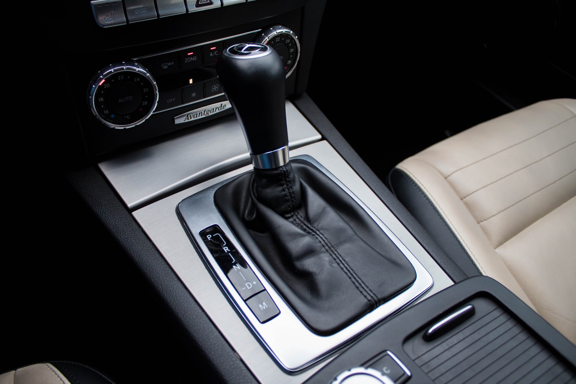 Mercedes-Benz C-Klasse Estate 350 AMG Panorama Designo lak+leder Aut7 Foto 18