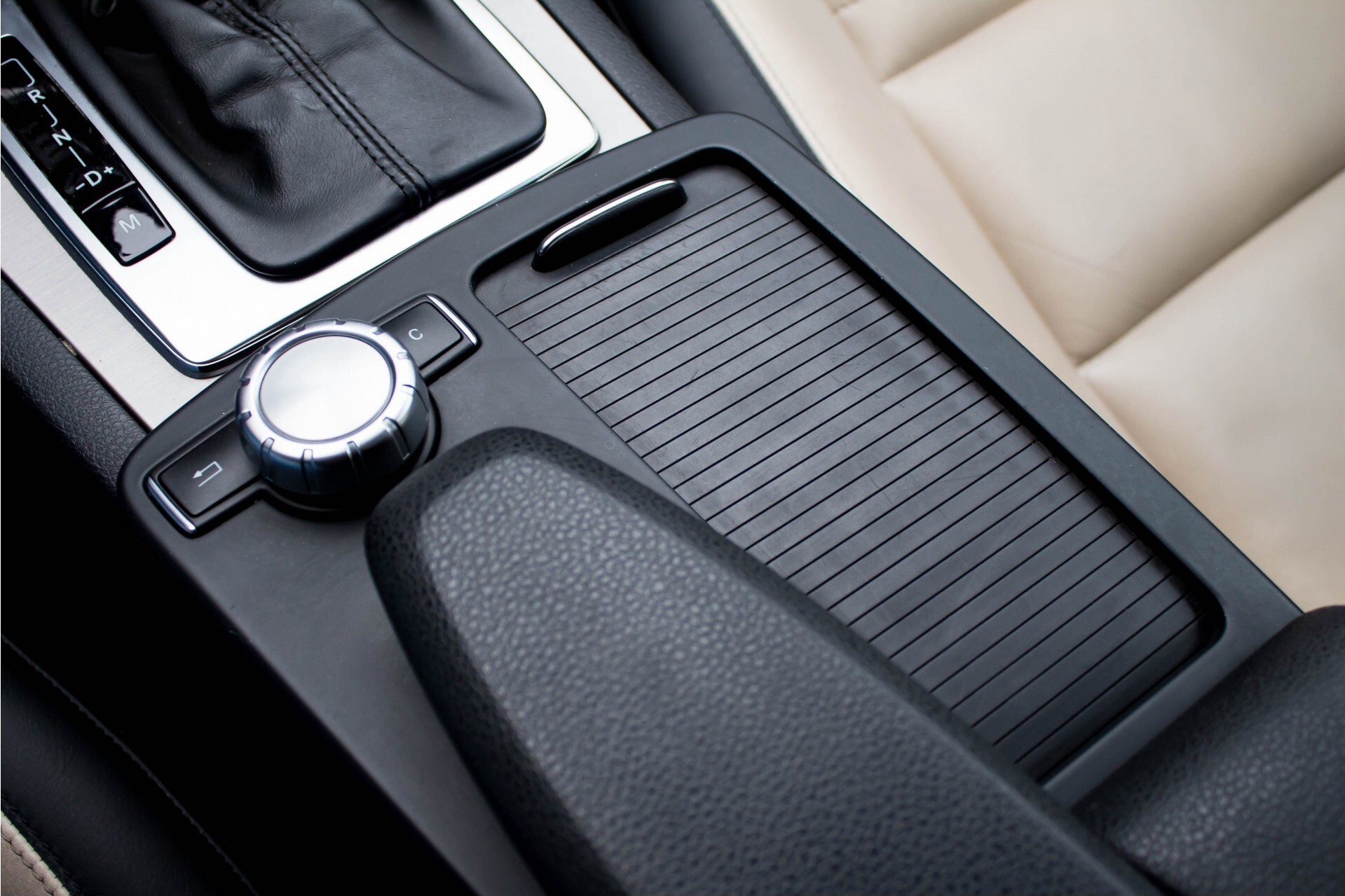 Mercedes-Benz C-Klasse Estate 350 AMG Panorama Designo lak+leder Aut7 Foto 19