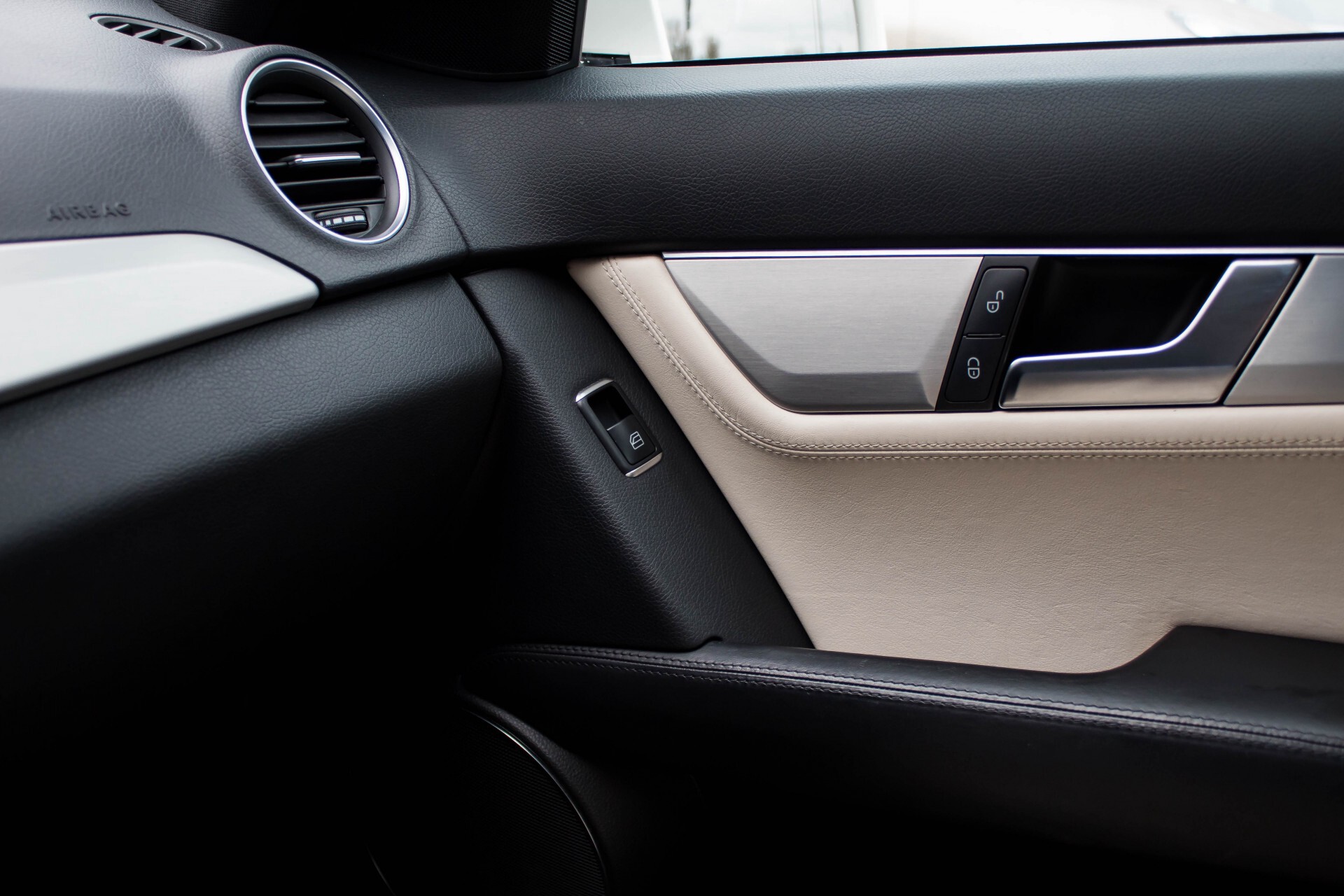 Mercedes-Benz C-Klasse Estate 350 AMG Panorama Designo lak+leder Aut7 Foto 28