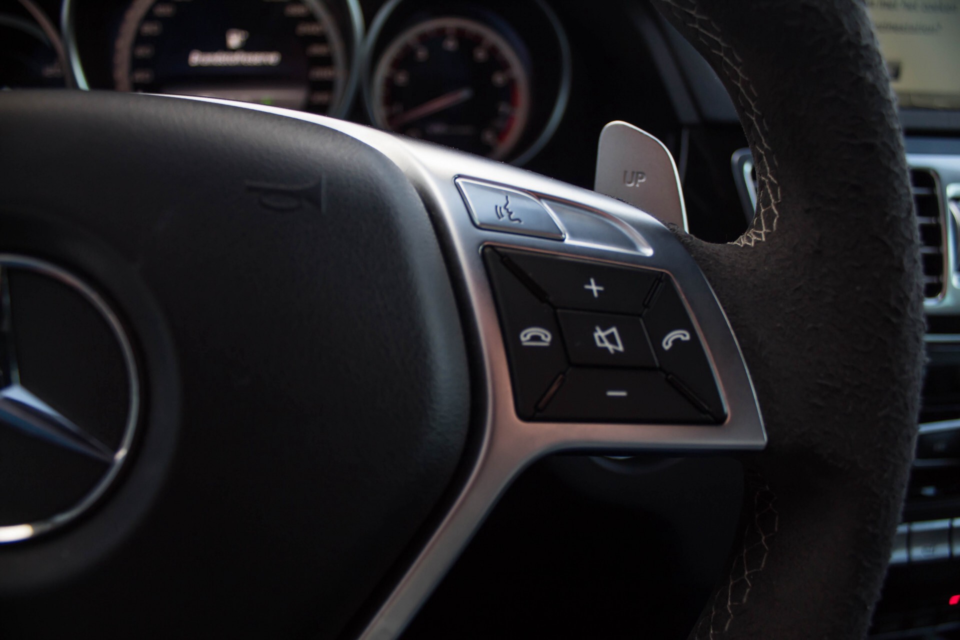 Mercedes-Benz E-Klasse 63 AMG S 4-M Panorama/Distronic/Keyless/Harman-Kardon/V-Max Aut7 Foto 12