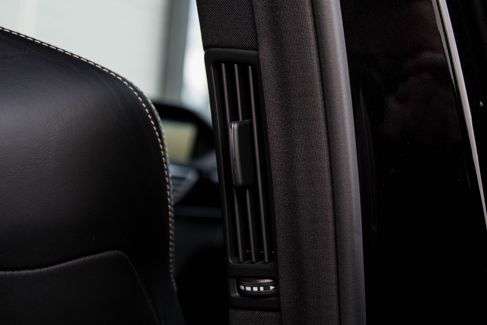 Mercedes-Benz E-Klasse 63 AMG S 4-M Panorama/Distronic/Keyless/Harman-Kardon/V-Max Aut7 Foto 33