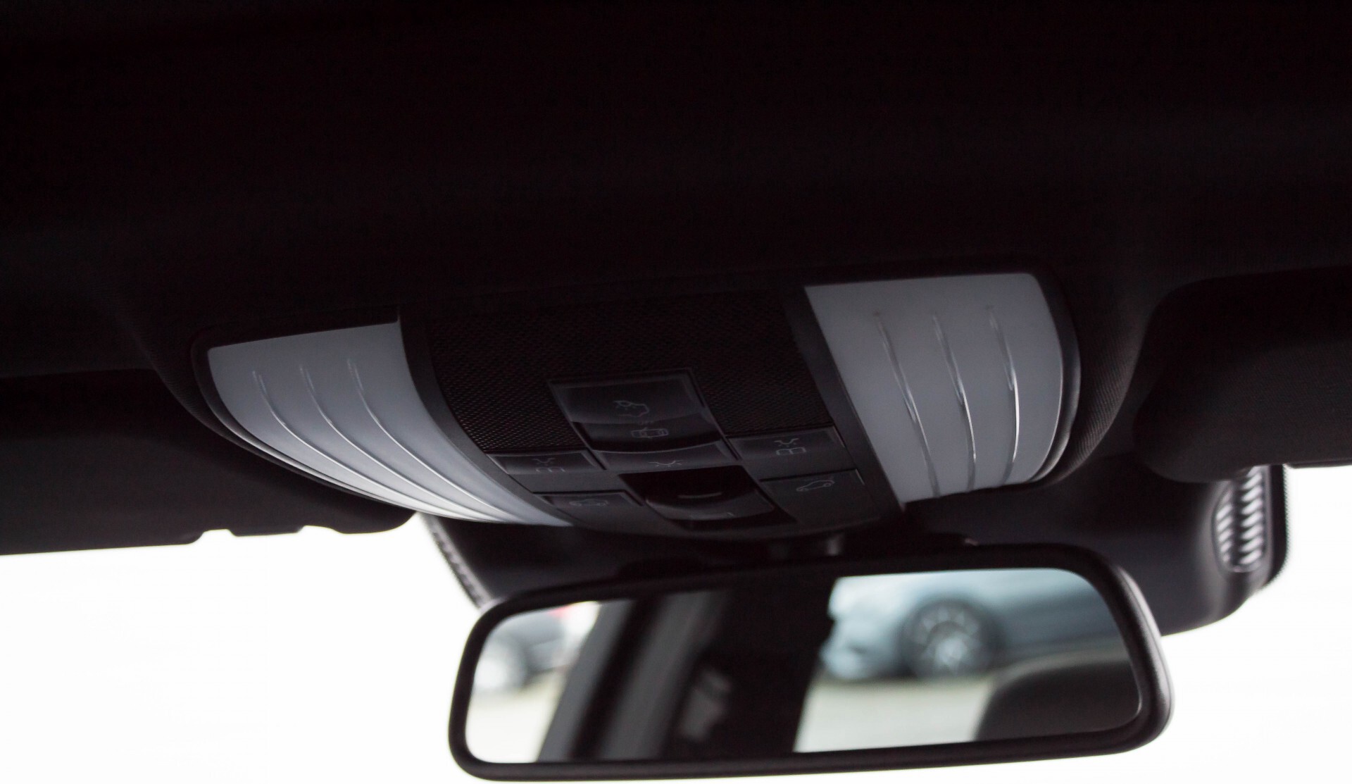 Mercedes-Benz E-Klasse 63 AMG S 4-M Panorama/Distronic/Keyless/Harman-Kardon/V-Max Aut7 Foto 36