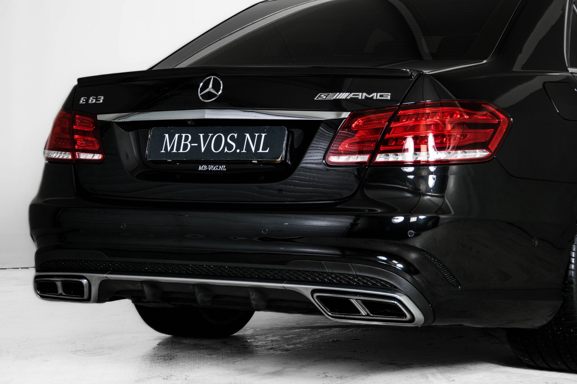 Mercedes-Benz E-Klasse 63 AMG S 4-M Panorama/Distronic/Keyless/Harman-Kardon/V-Max Aut7 Foto 41