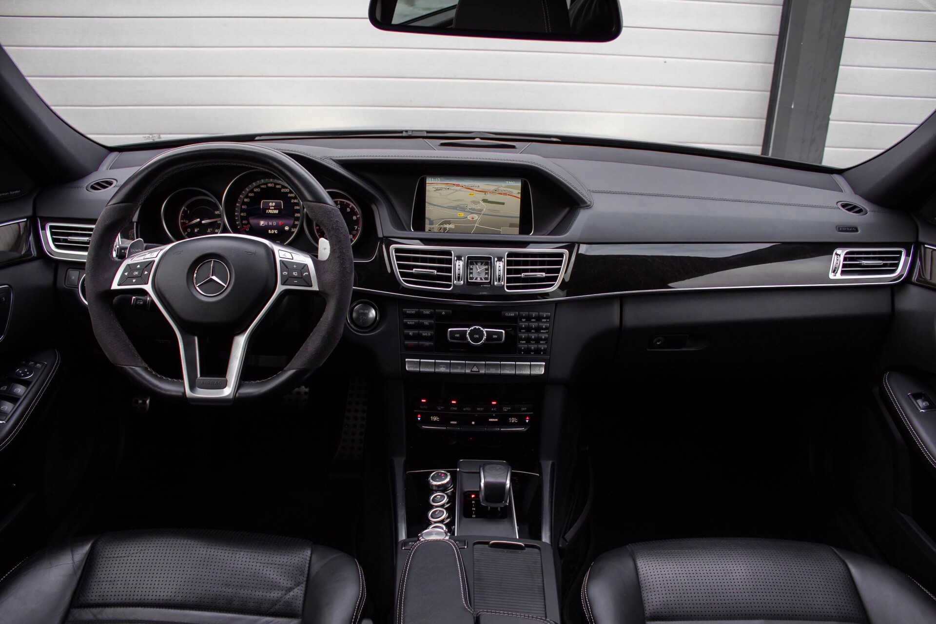 Mercedes-Benz E-Klasse 63 AMG S 4-M Panorama/Distronic/Keyless/Harman-Kardon/V-Max Aut7 Foto 7