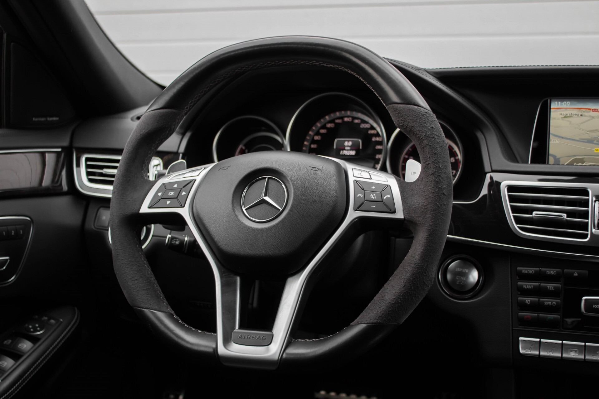 Mercedes-Benz E-Klasse 63 AMG S 4-M Panorama/Distronic/Keyless/Harman-Kardon/V-Max Aut7 Foto 8