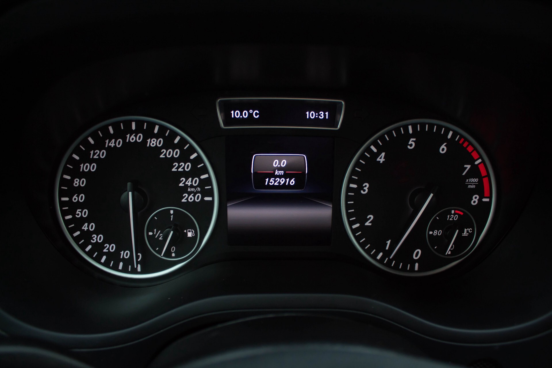 Mercedes-Benz B-Klasse 200 Sport Navi/Bi-xenon/Wegklapbare trekhaak Foto 12