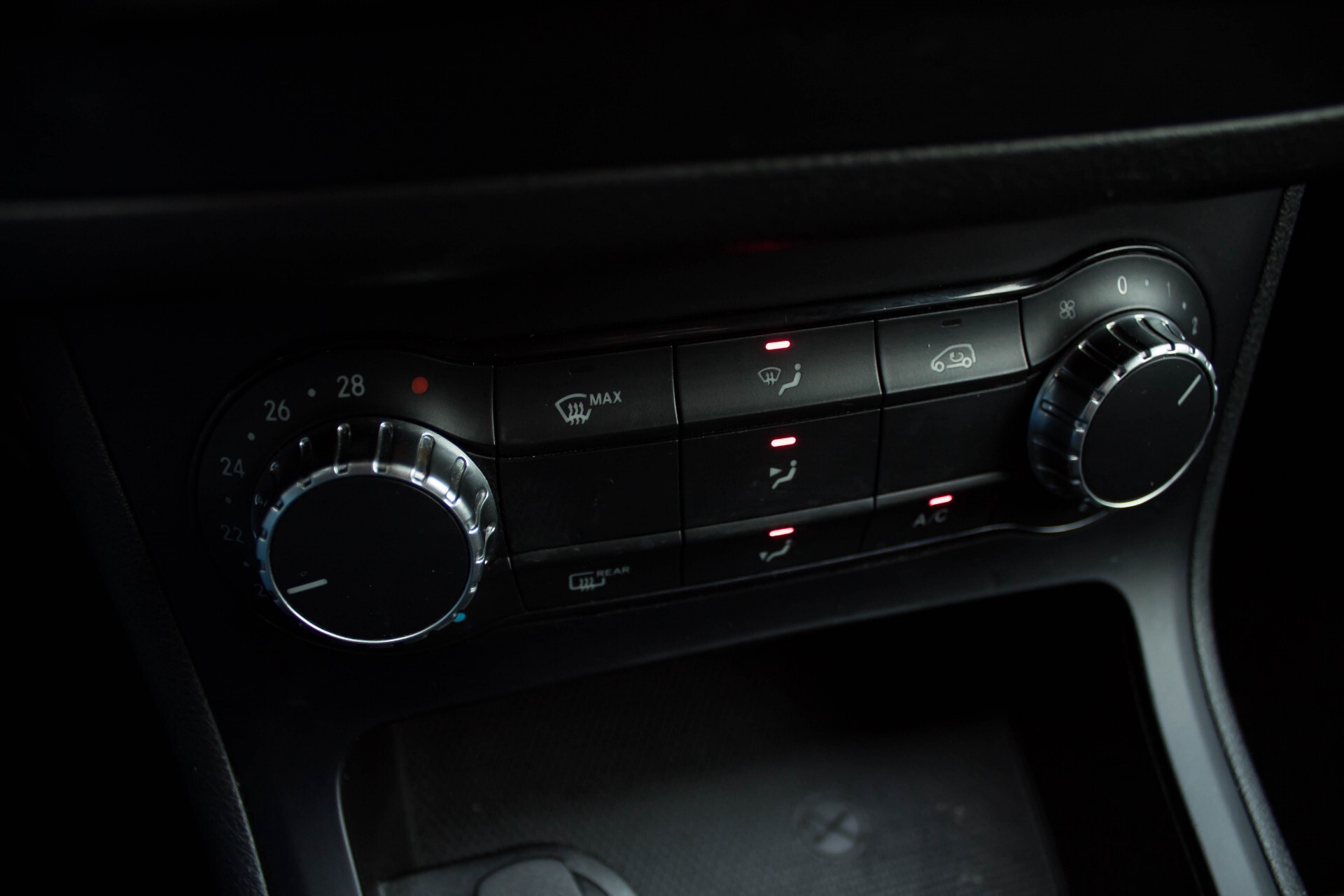 Mercedes-Benz B-Klasse 200 Sport Navi/Bi-xenon/Wegklapbare trekhaak Foto 18