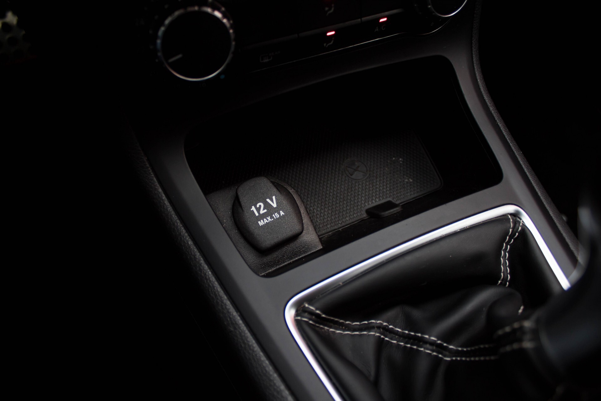 Mercedes-Benz B-Klasse 200 Sport Navi/Bi-xenon/Wegklapbare trekhaak Foto 19