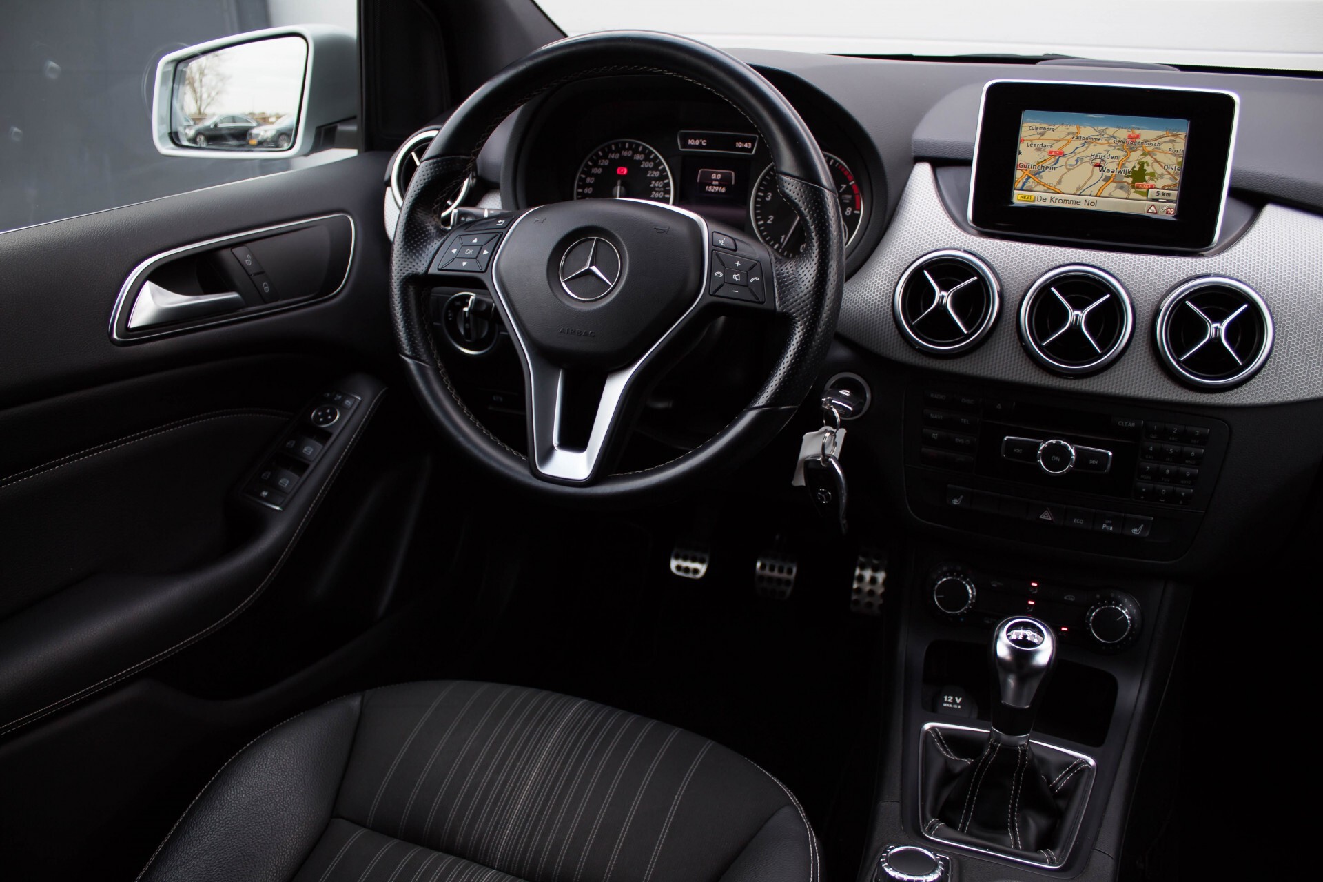 Mercedes-Benz B-Klasse 200 Sport Navi/Bi-xenon/Wegklapbare trekhaak Foto 8