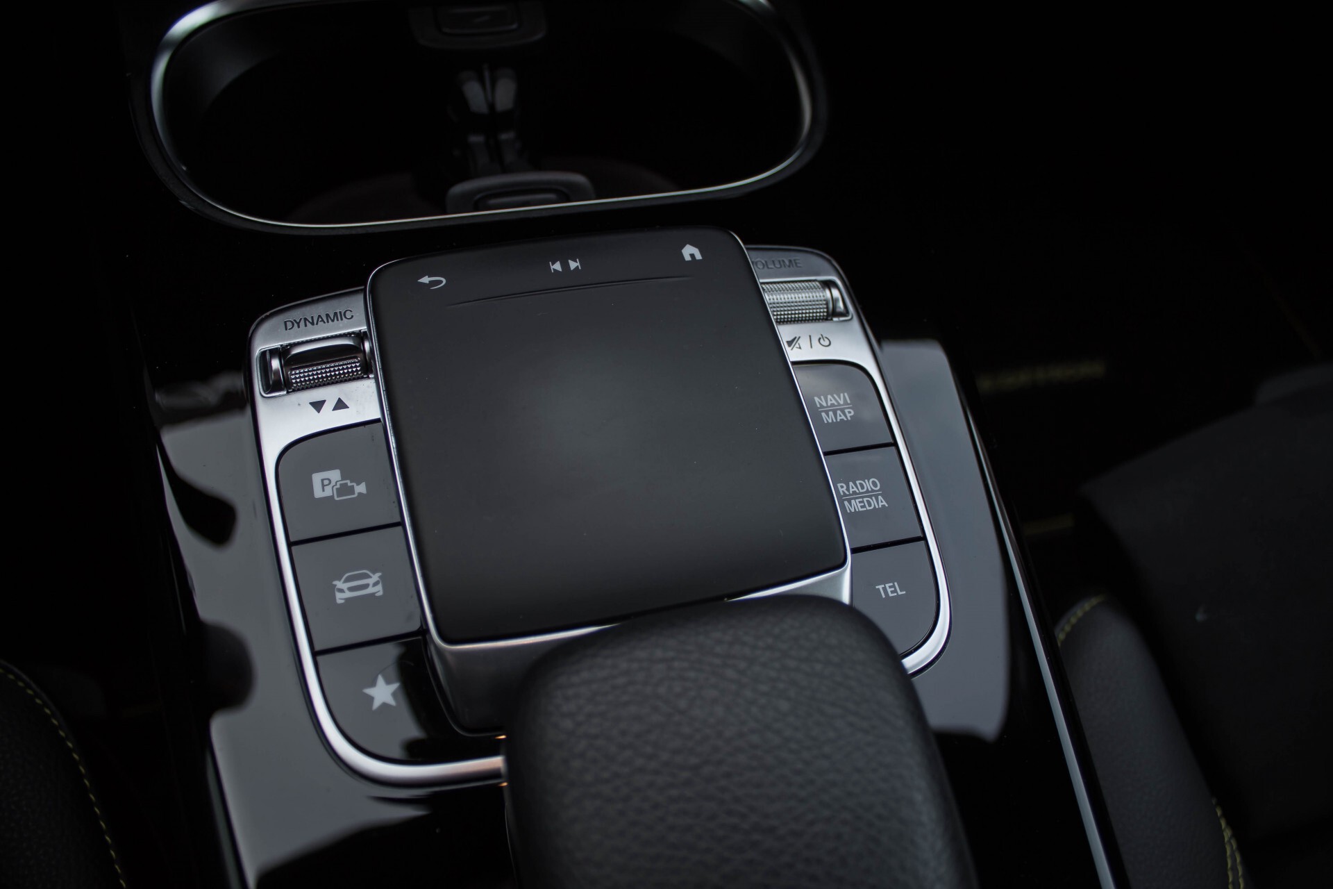 Mercedes-Benz A-Klasse 250 AMG Edition 1 Panorama Burmester Night Aut7 Foto 20