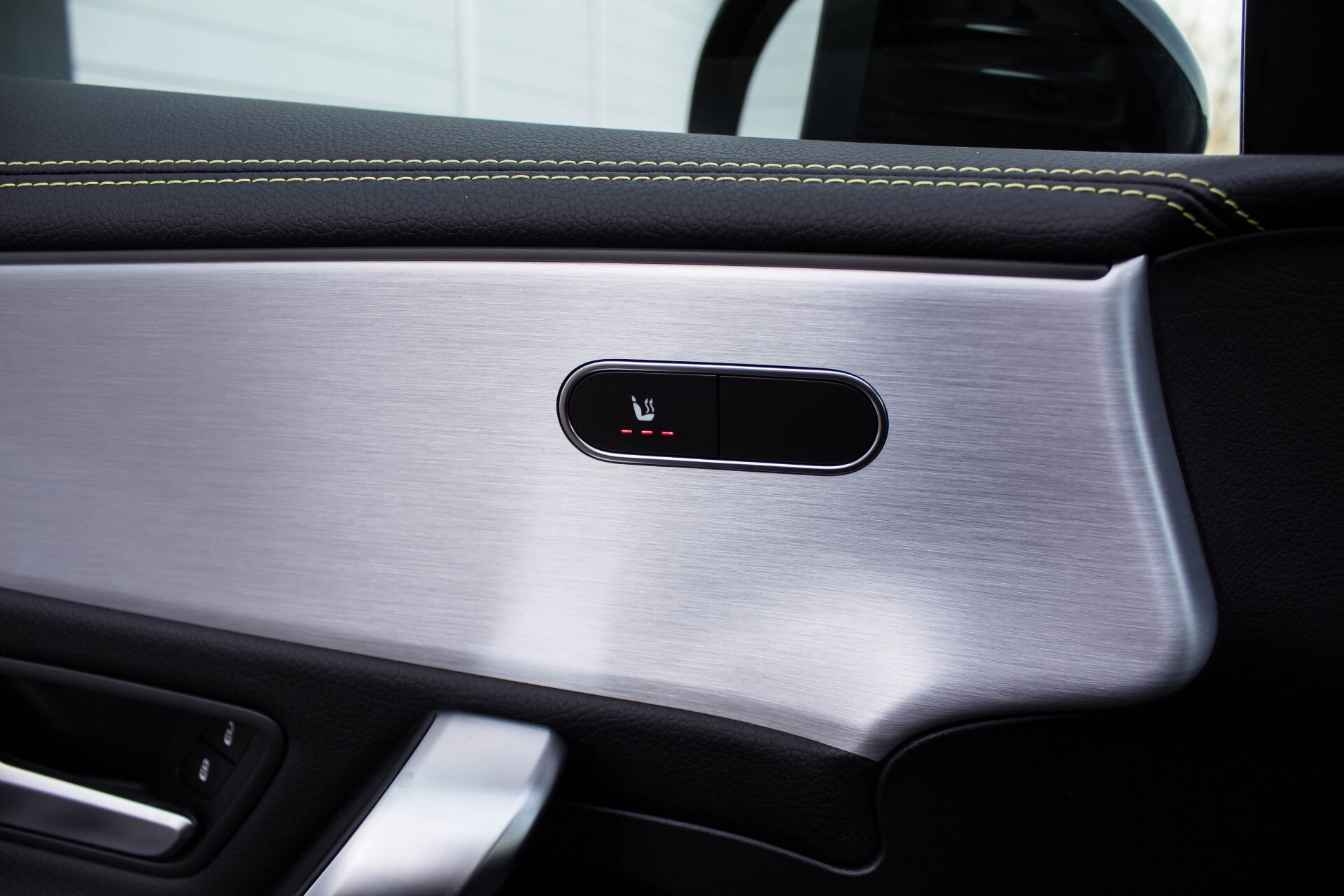 Mercedes-Benz A-Klasse 250 AMG Edition 1 Panorama Burmester Night Aut7 Foto 22