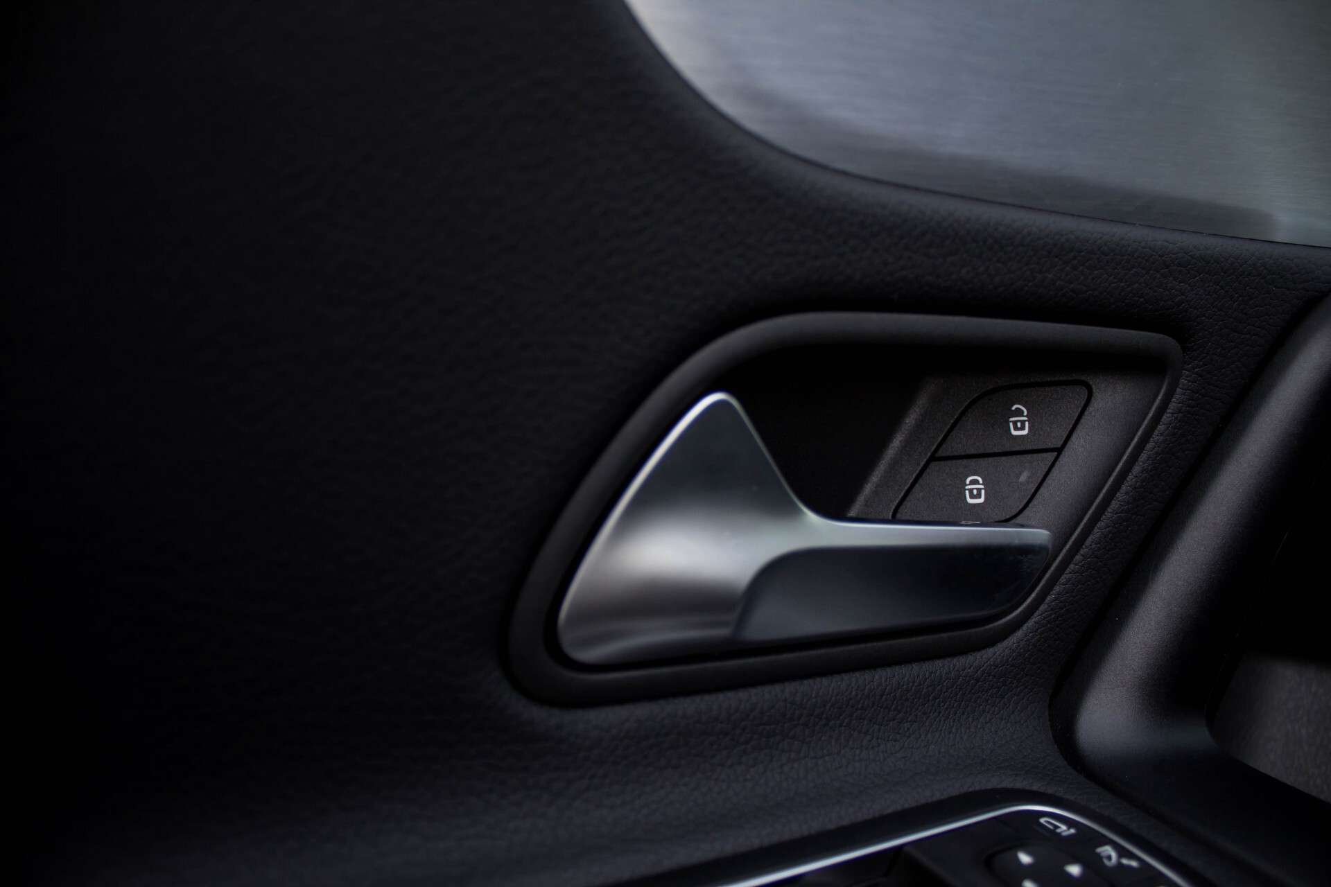 Mercedes-Benz A-Klasse 250 AMG Edition 1 Panorama Burmester Night Aut7 Foto 24