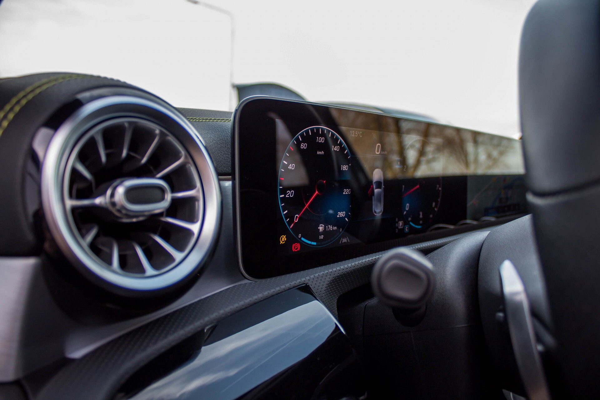 Mercedes-Benz A-Klasse 250 AMG Edition 1 Panorama Burmester Night Aut7 Foto 27