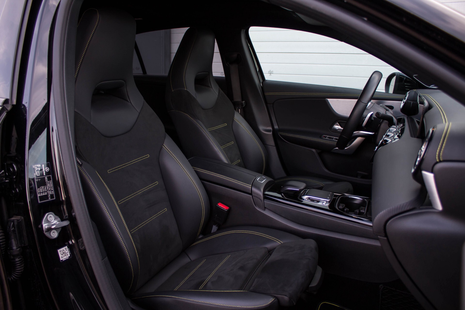 Mercedes-Benz A-Klasse 250 AMG Edition 1 Panorama Burmester Night Aut7 Foto 3