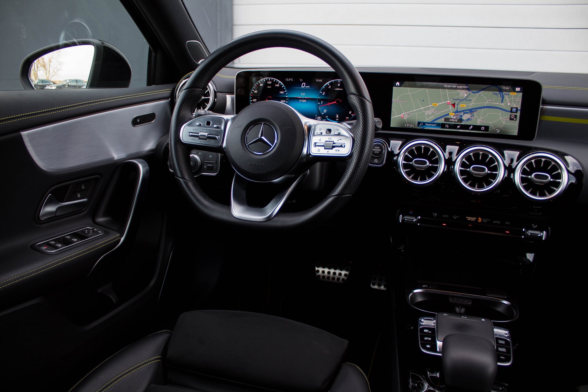 Mercedes-Benz A-Klasse 250 AMG Edition 1 Panorama Burmester Night Aut7 Foto 6