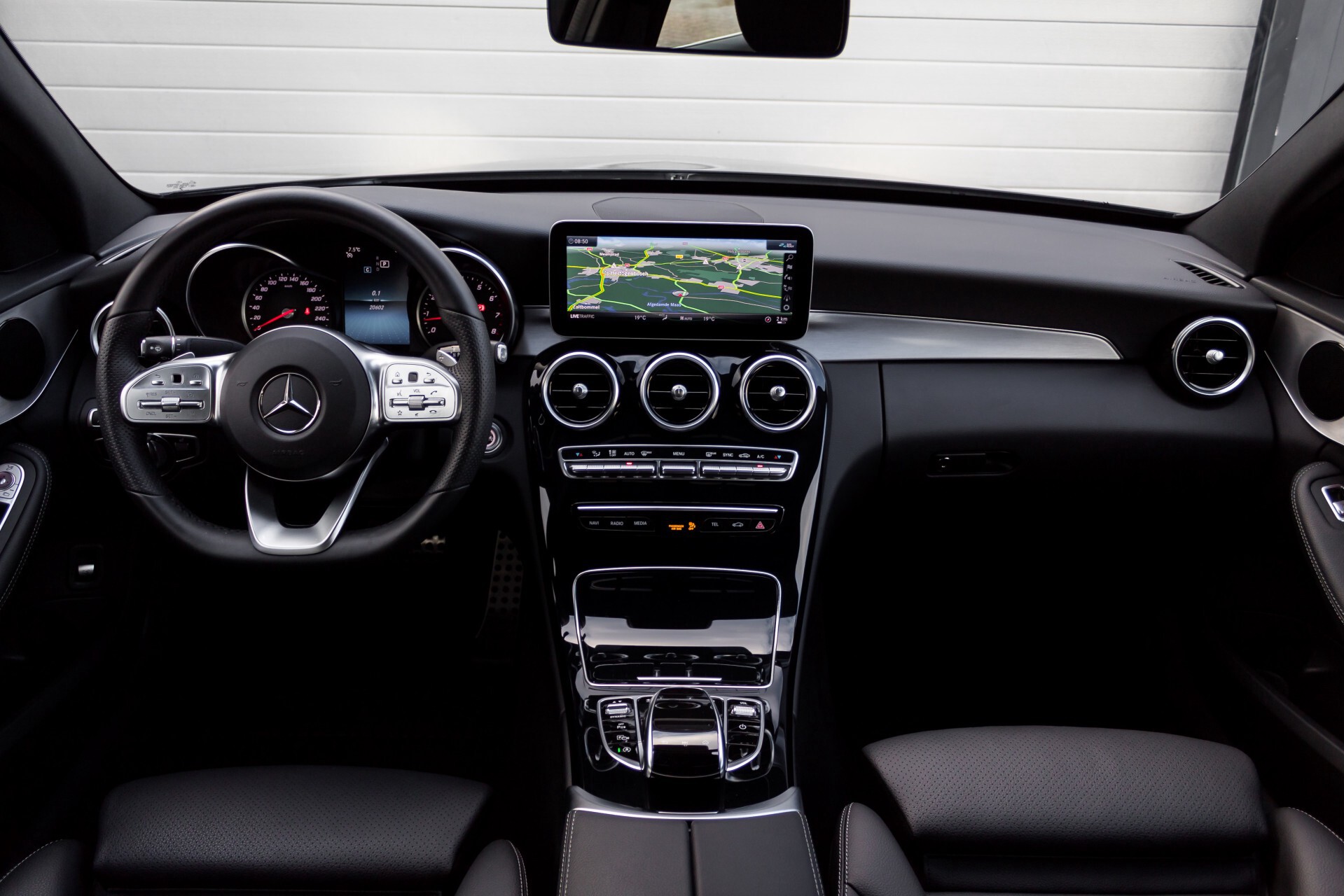 Mercedes-Benz C-Klasse 180 AMG Schuifdak/DAB/MultibeamLight/Infotainment/Assistentie Aut9 Foto 7